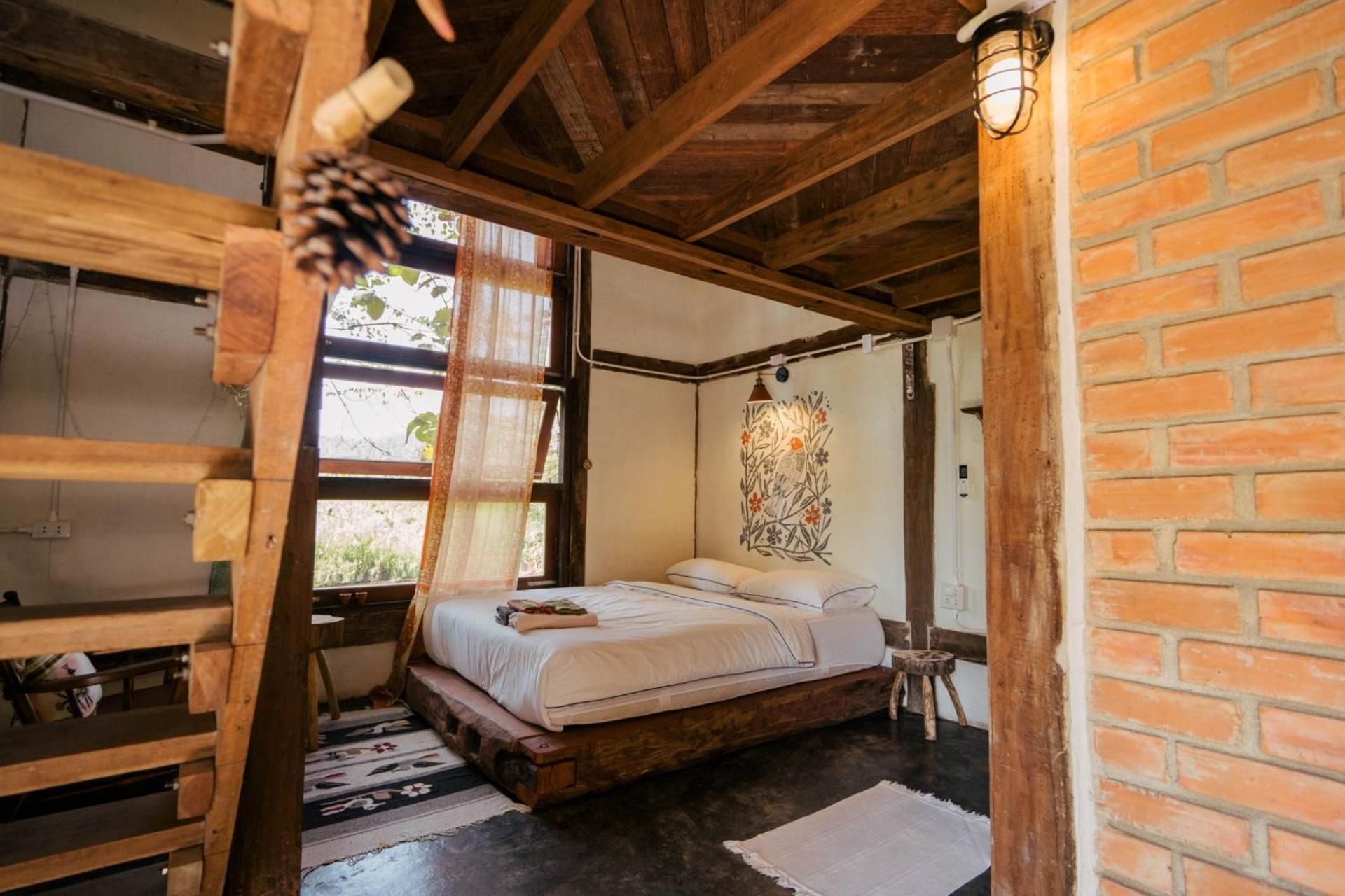 Quadruple Room with Private Bathroom