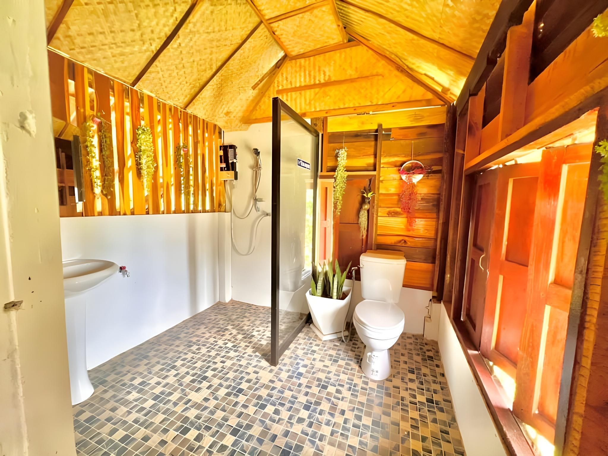 Private Cottage - Pet Friendly