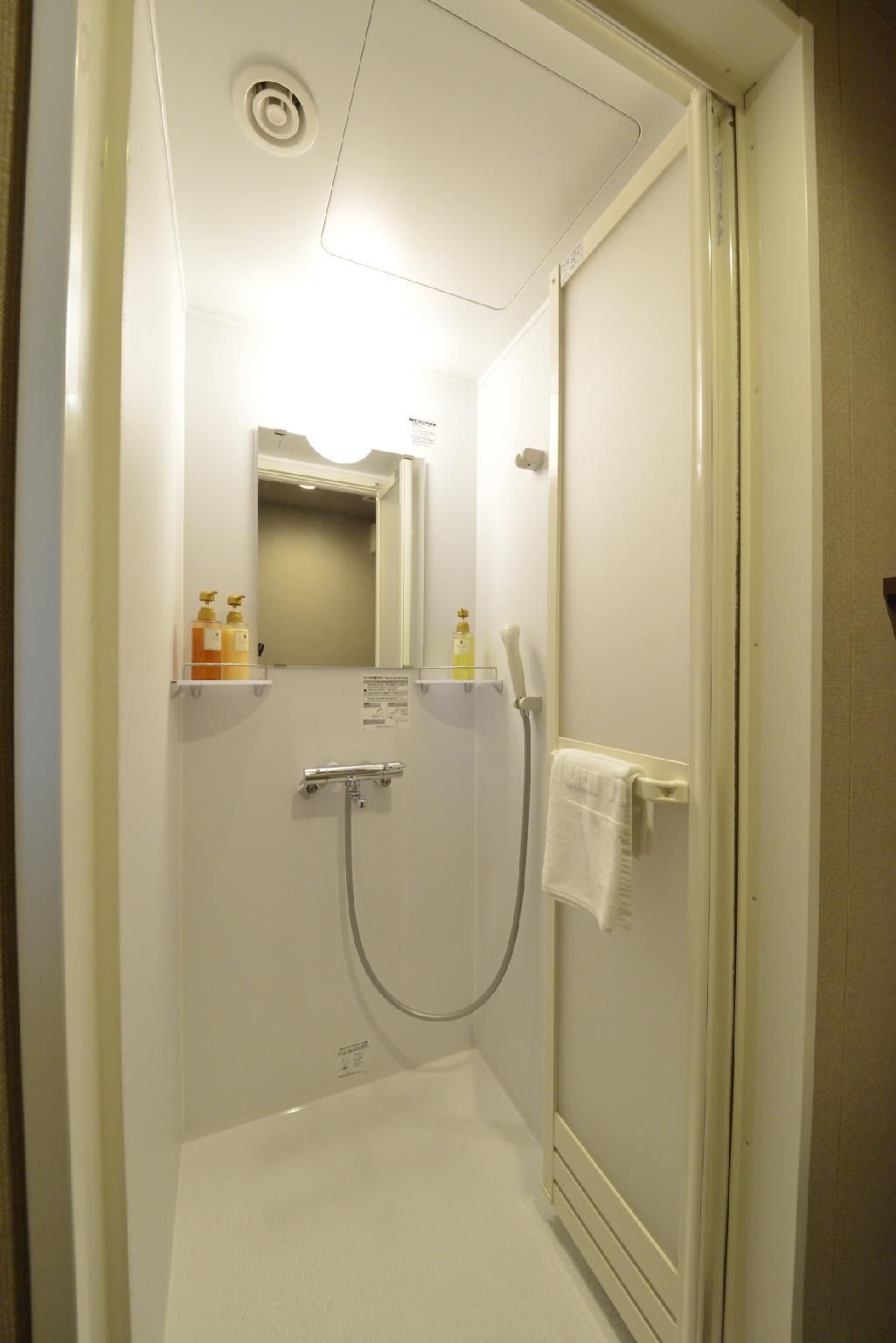 Day Use - Double room - Non-Smoking 8 Hours Between 9:00 and 17:00 (8 hour use only)