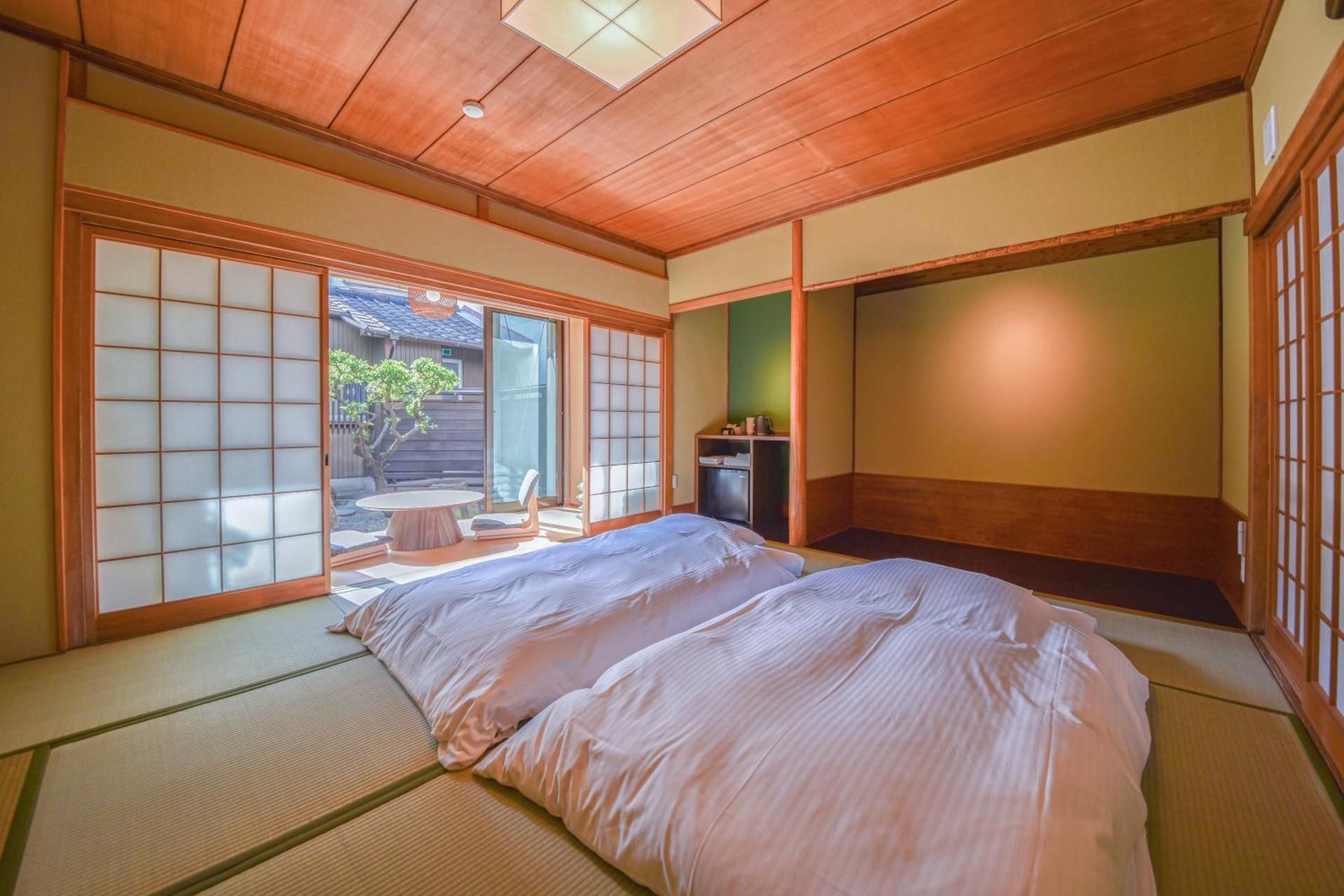 Quadruple Room with Private Bathroom