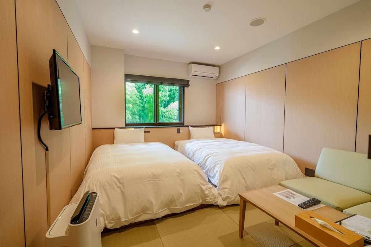 Standard Mountain View Japanese-Western Style Twin Room