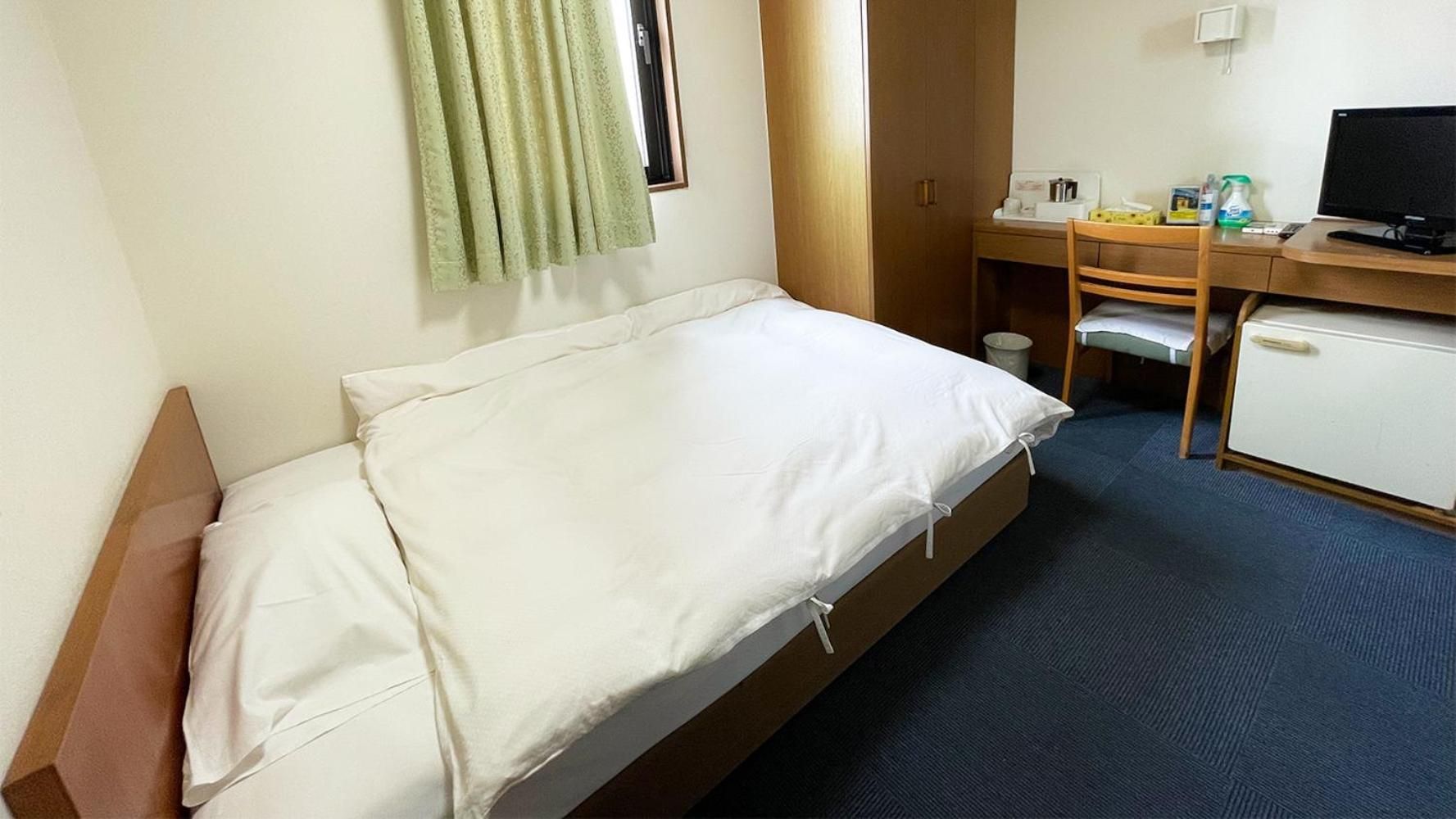 Single Room - Smoking