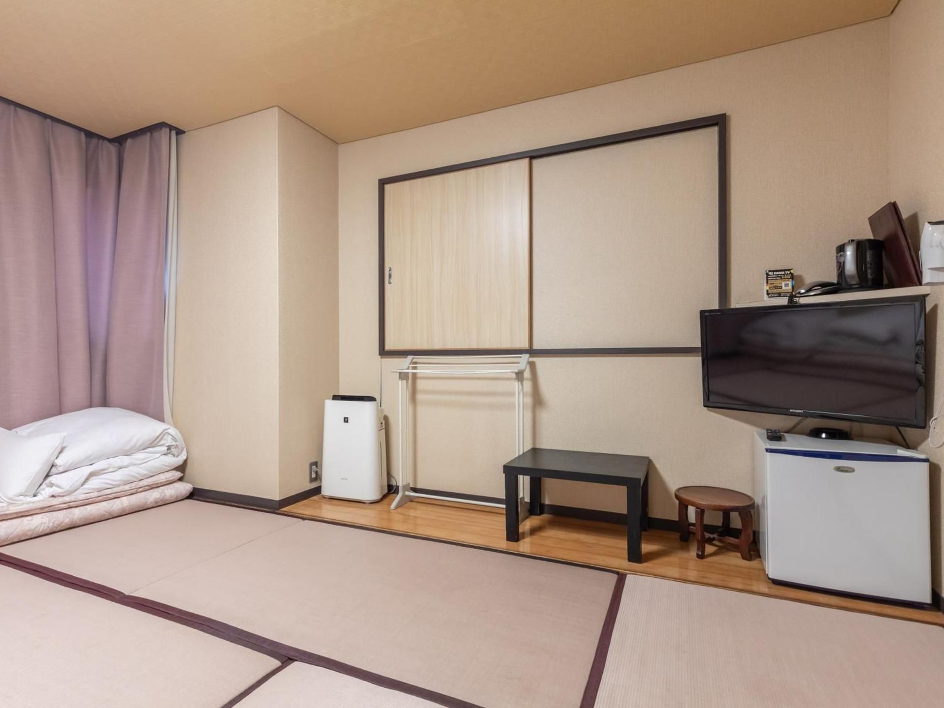 Non-Smoking - Japanese-Style Room up to 4 guests