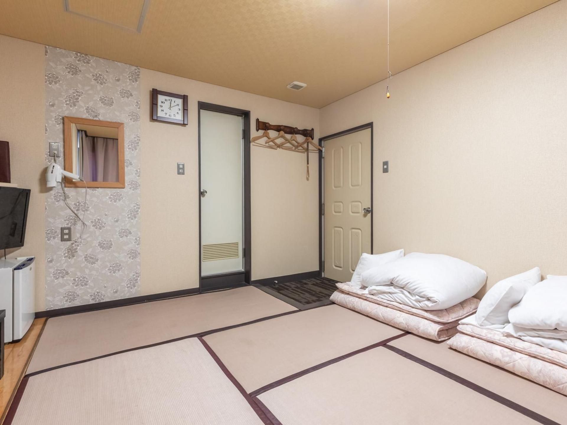 Non-Smoking - Japanese-Style Room up to 4 guests