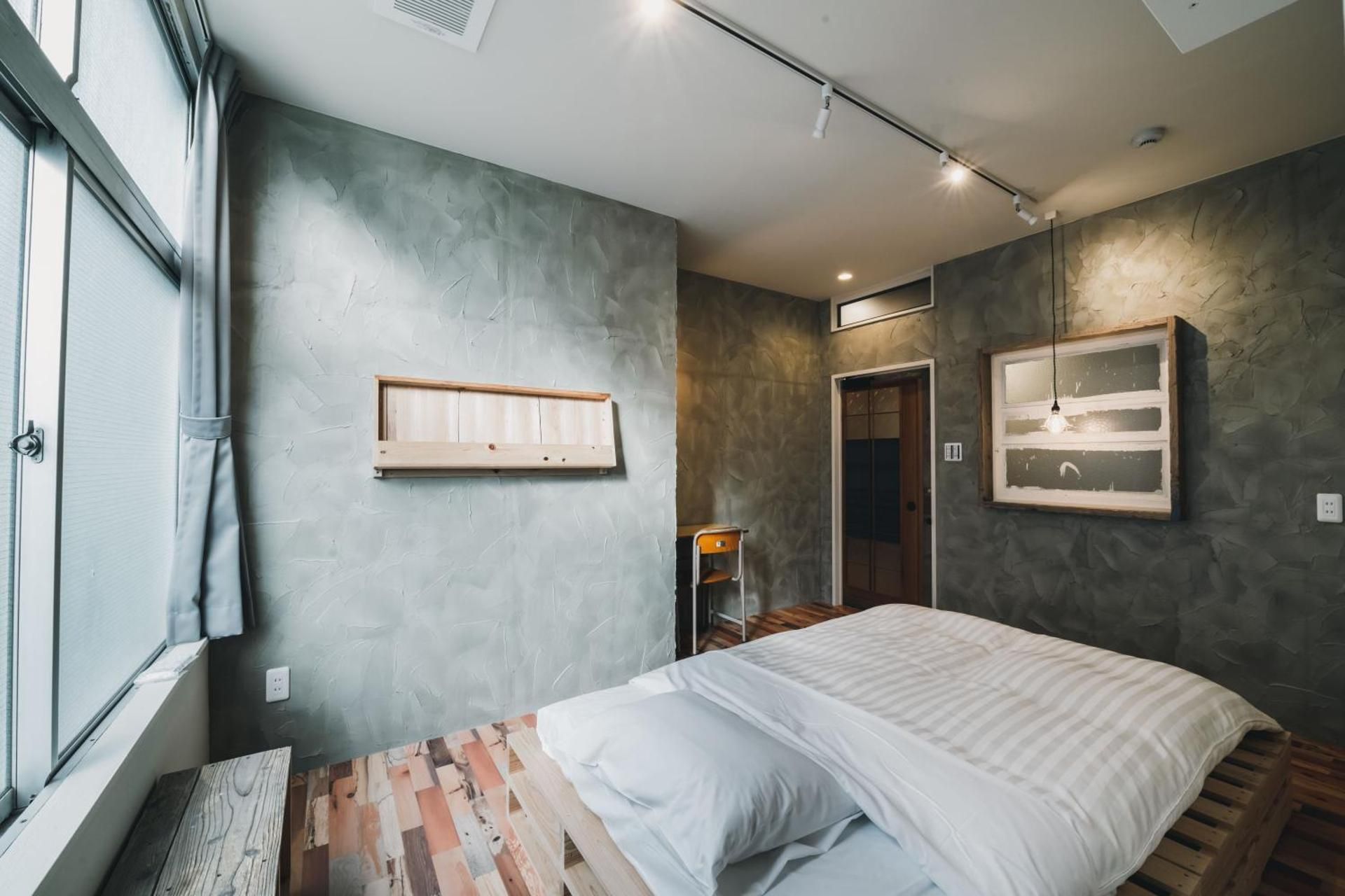 Single Room with Shared Shower and Toilet