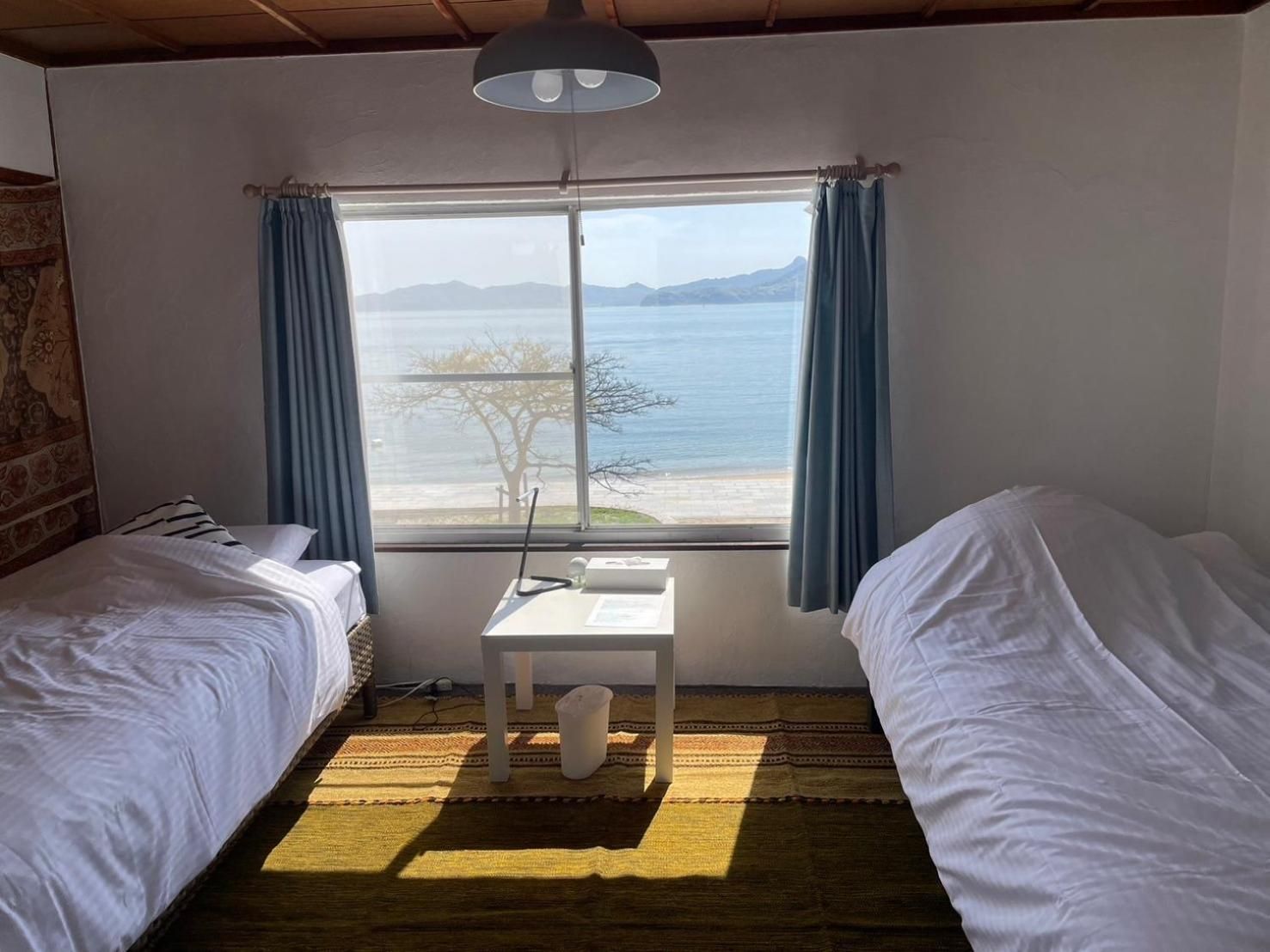 Standard Twin Room with Sea View