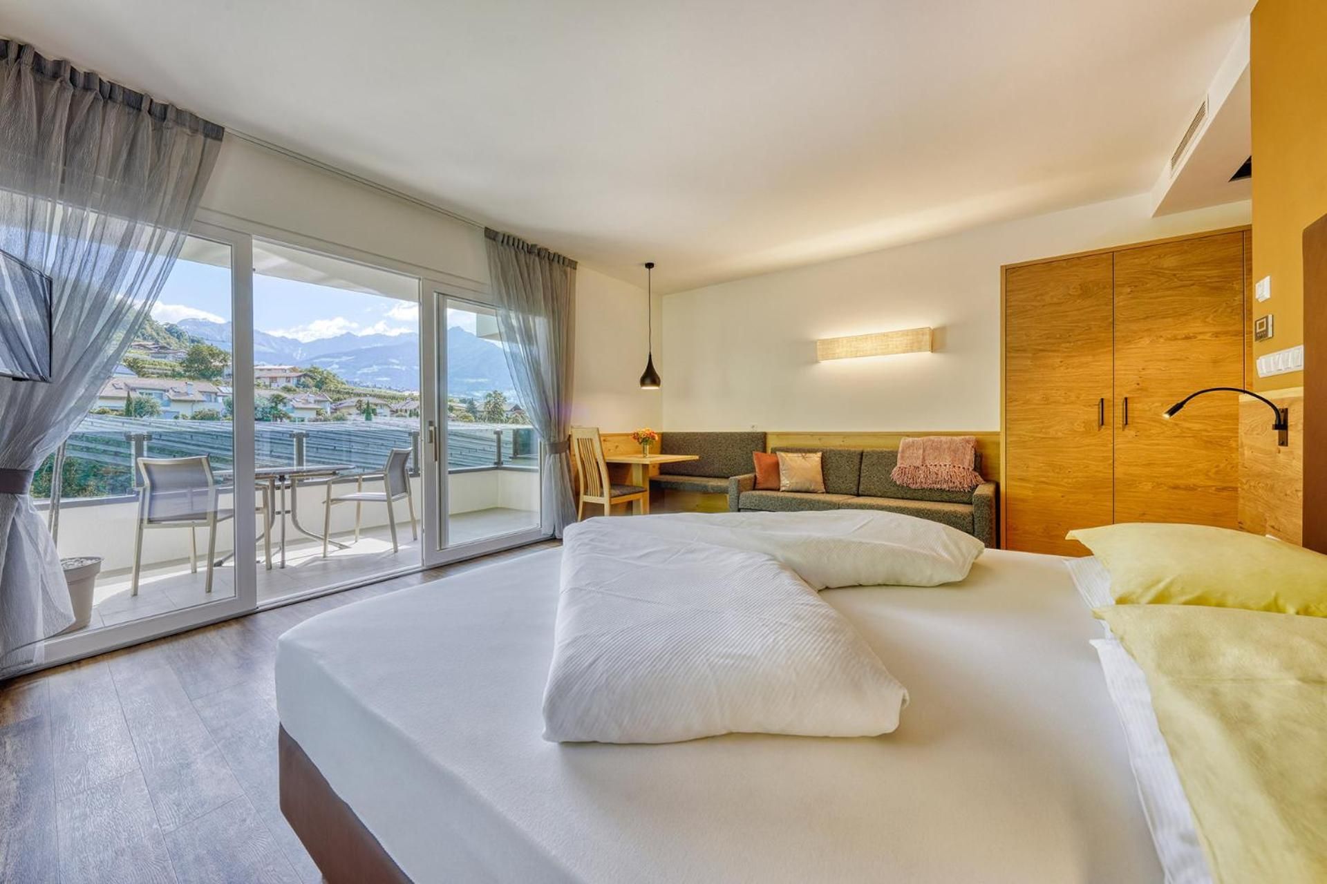 Double Room with Mountain View