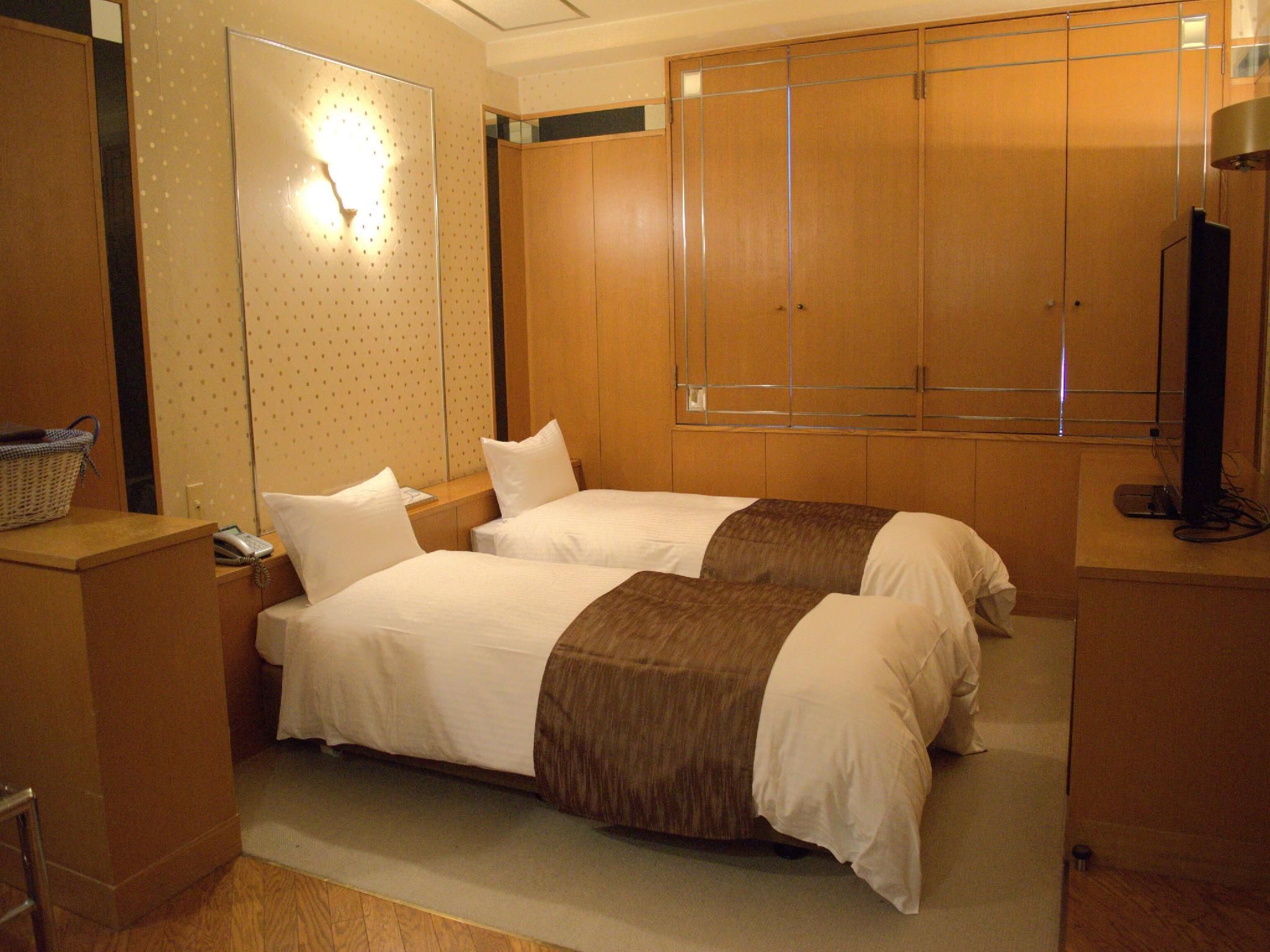 Twin Room Smoking