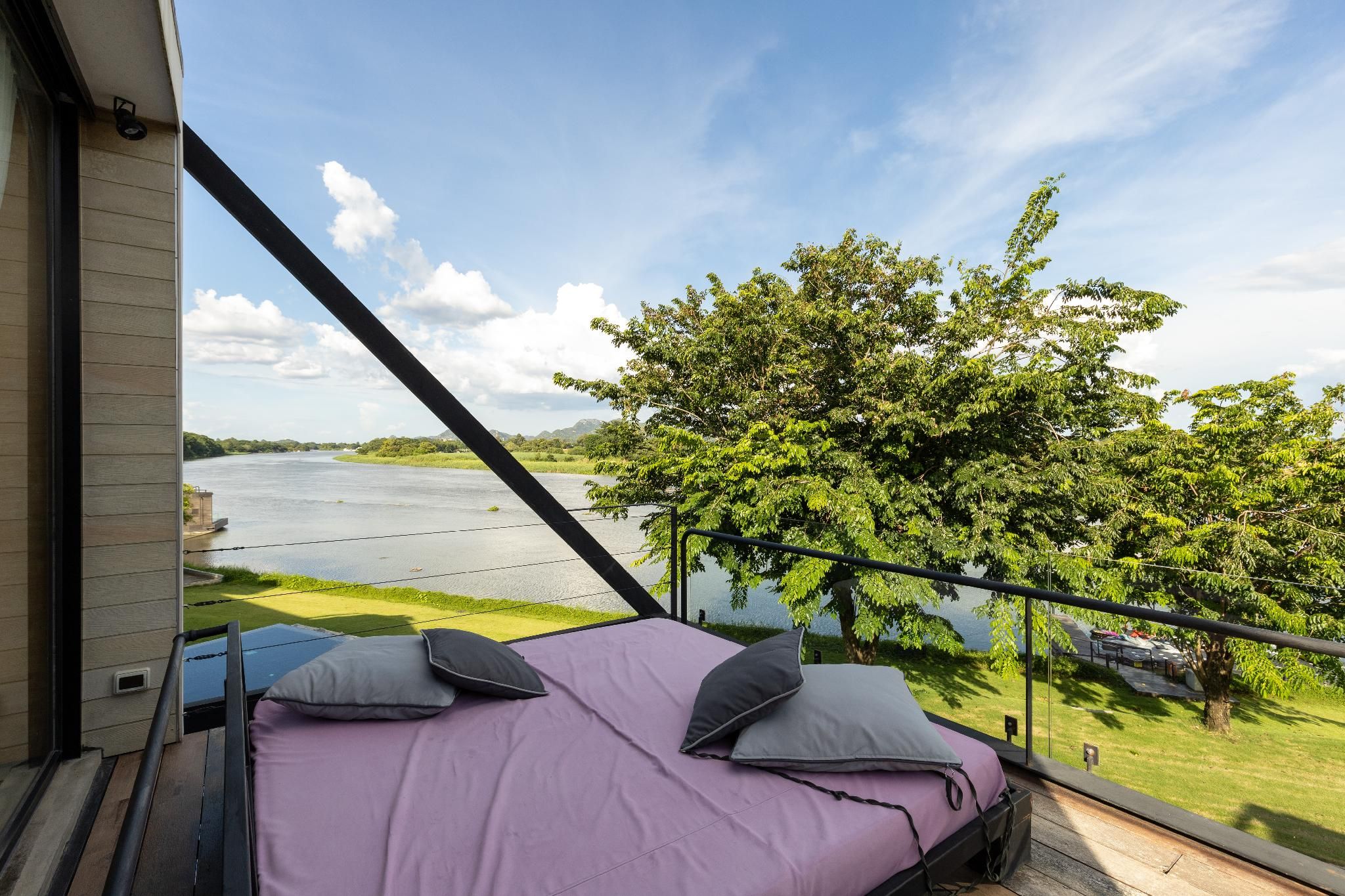 Luxe Cabin Suite