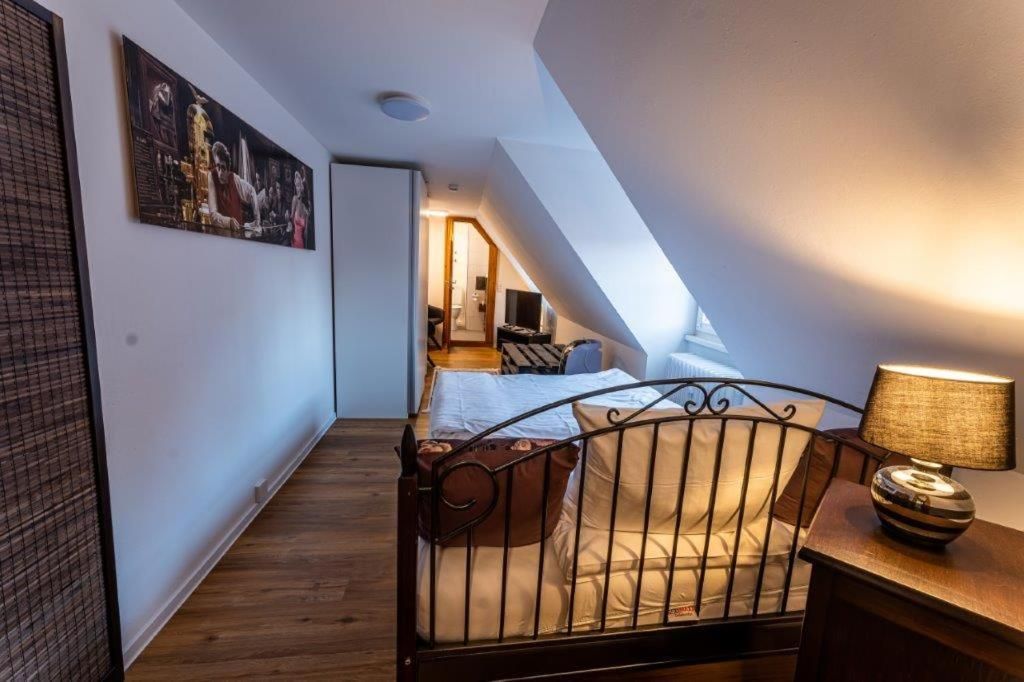 Single Room 4th floor without elevator