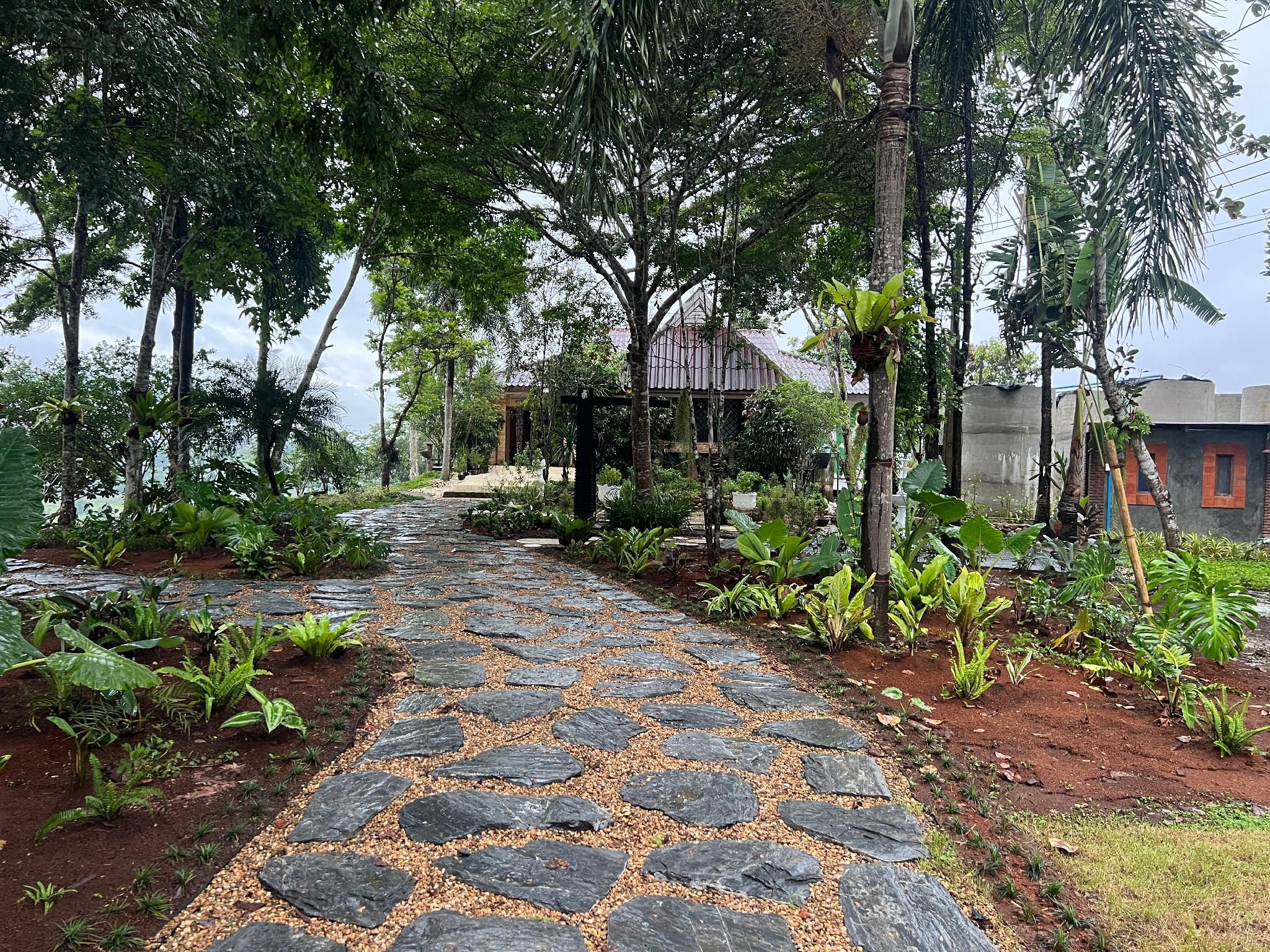 Petrantee Resort