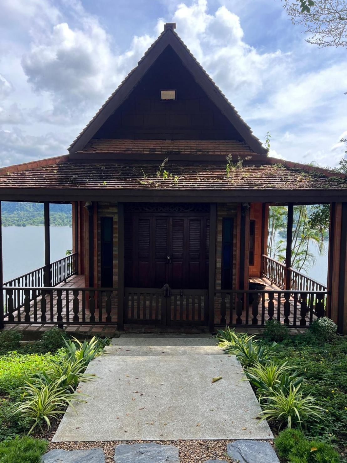 Petrantee Resort
