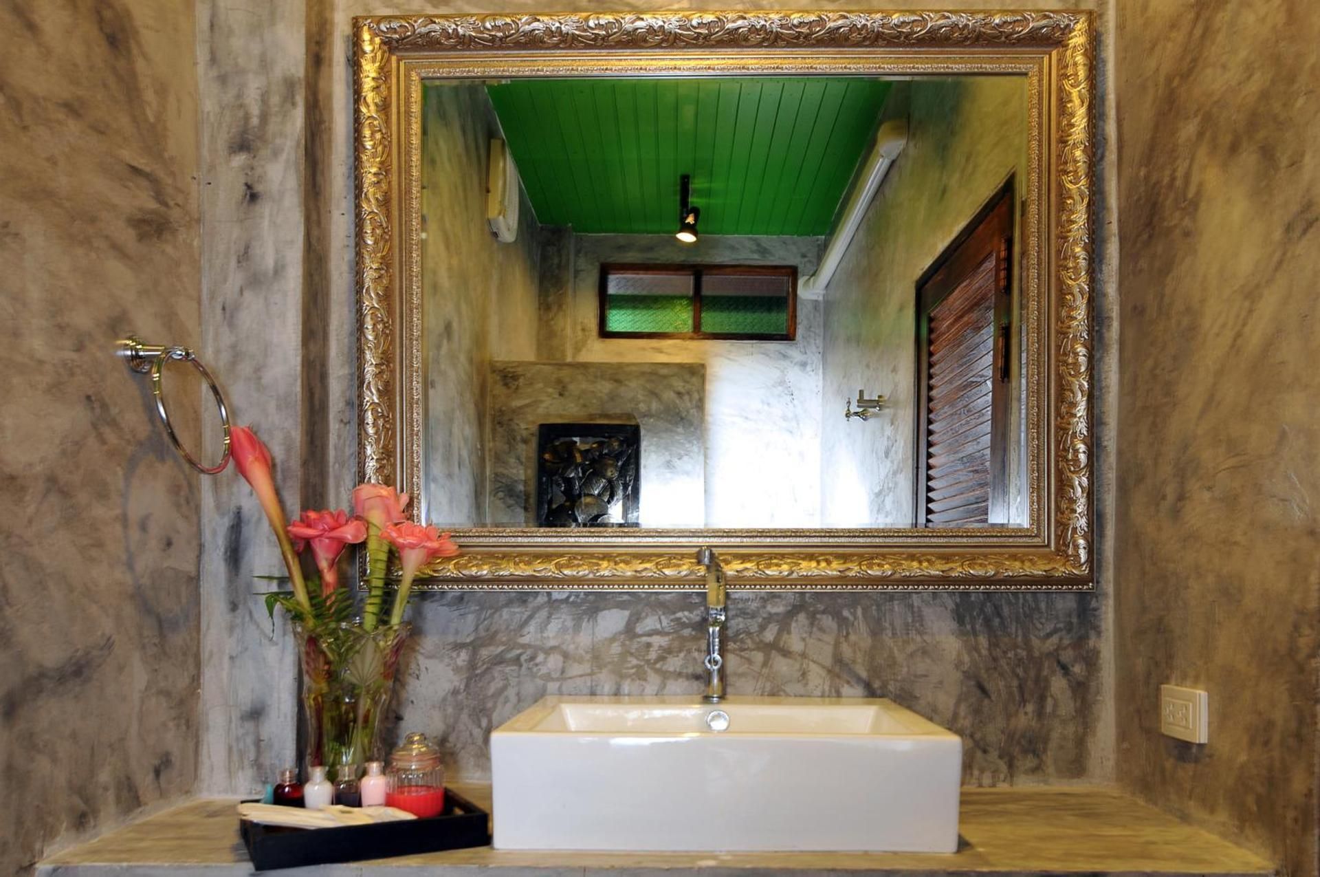 Junior Suite with Canal View