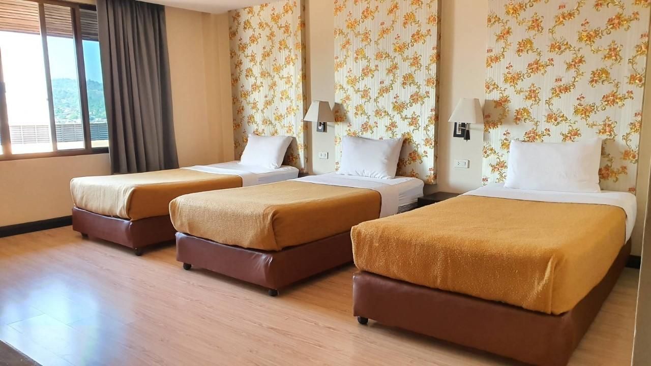Triple Room