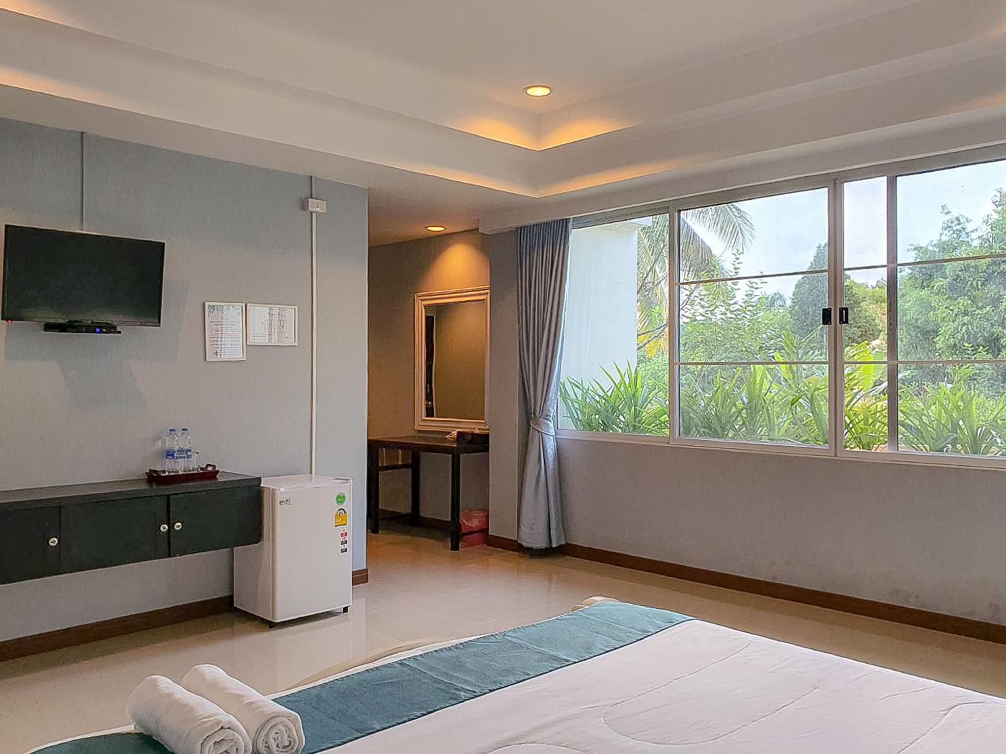 Phornpailin Riverside Resort Studio Room 3