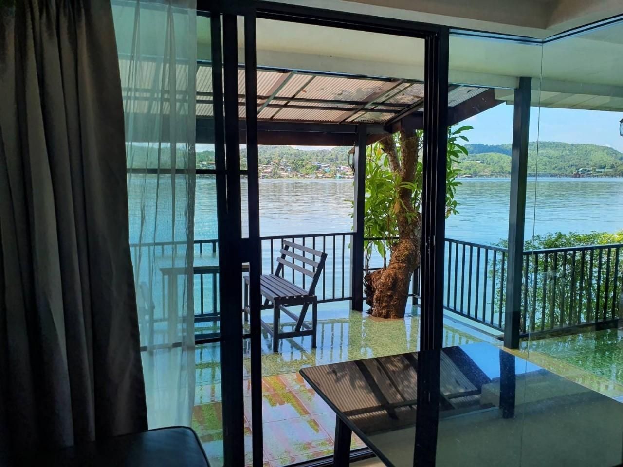Deluxe Double River View