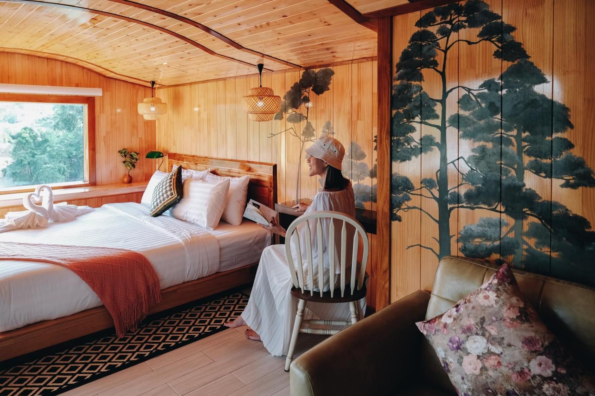 U HAUS TRAIN CABIN RESORT Deluxe King Room