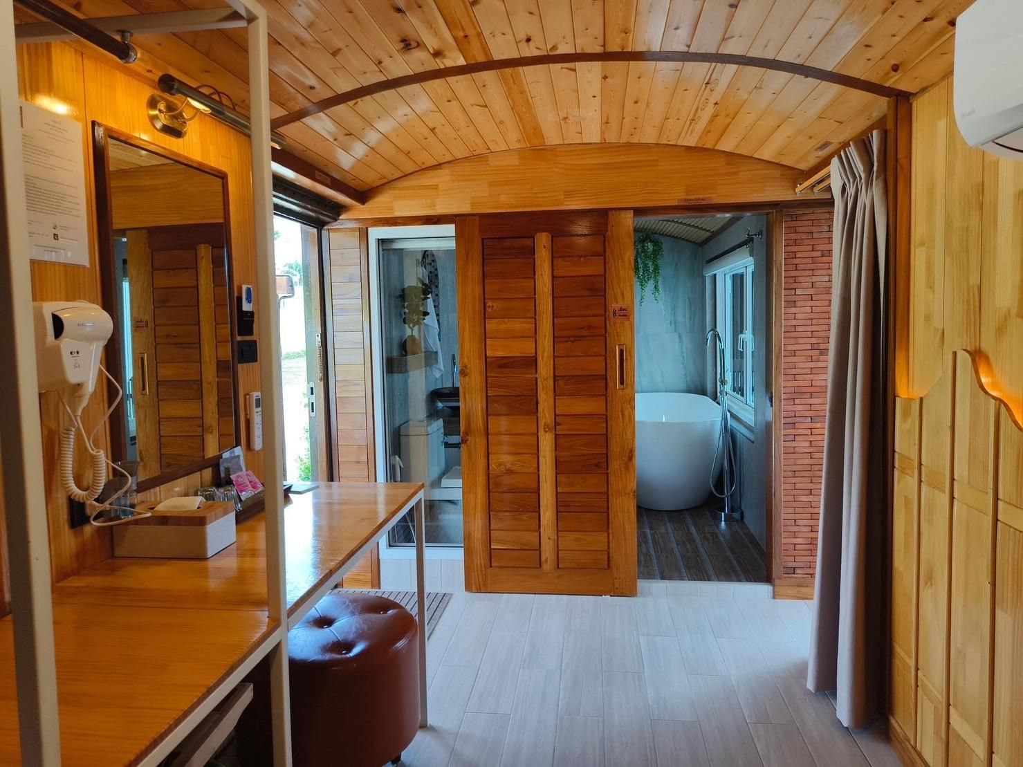 amenity (guest room)