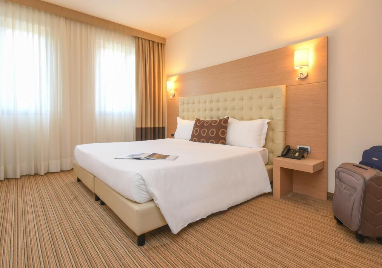 Double Room (1 Adult)