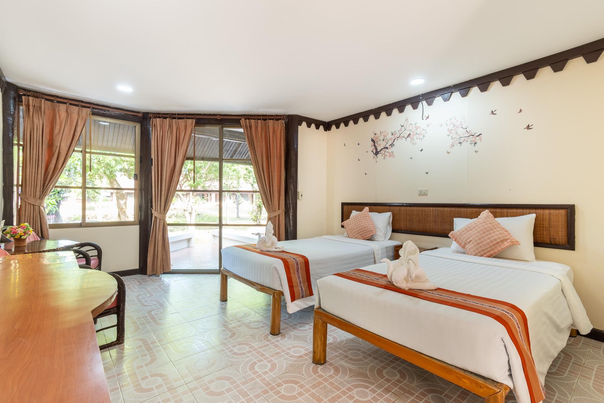 Standard Twin Room
