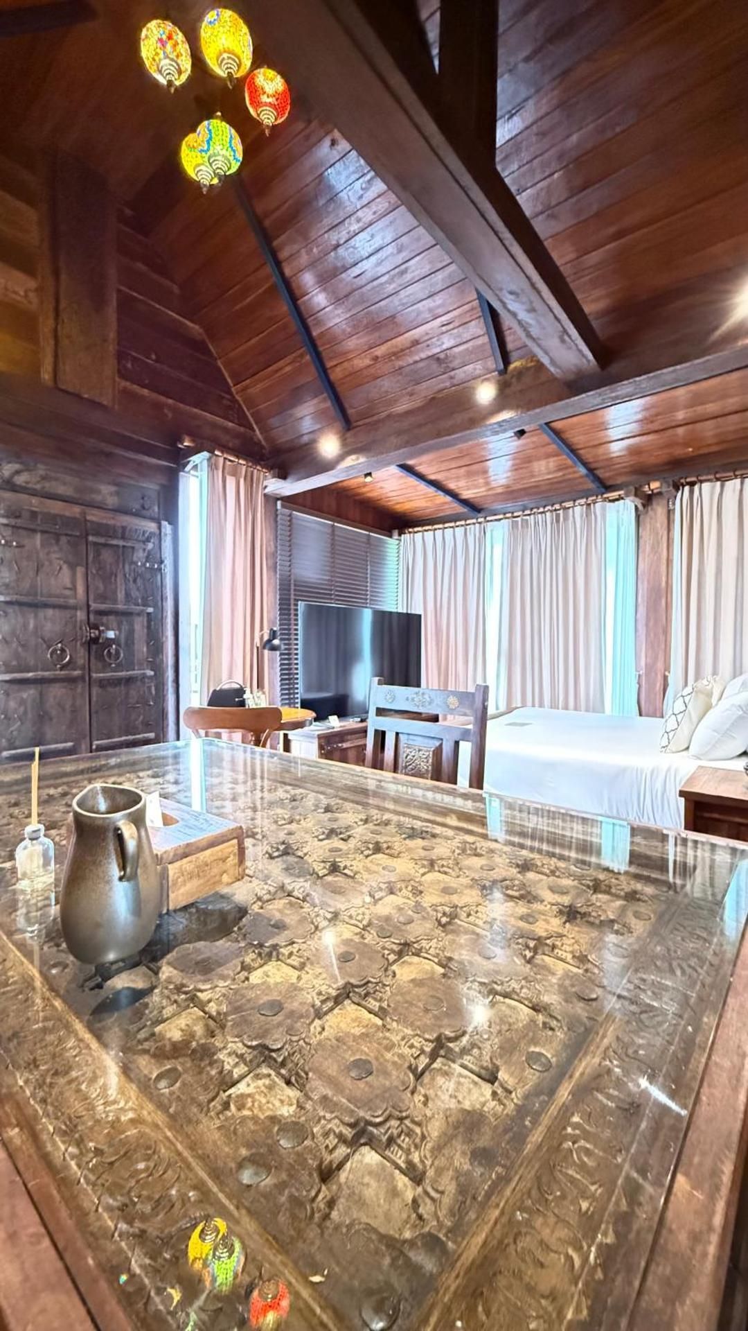  River Front Suite