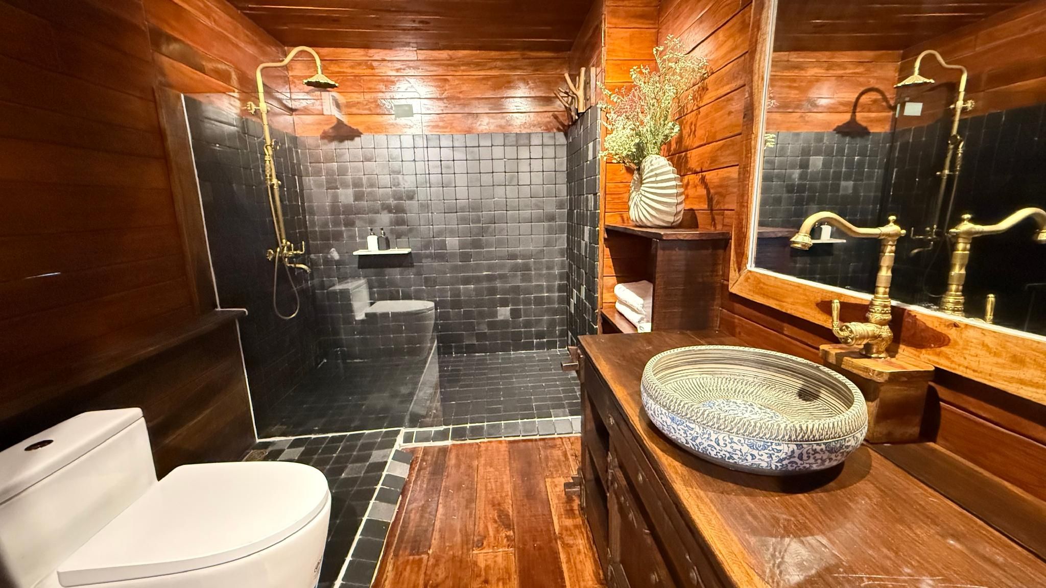 Kawarin Suite Raft 1