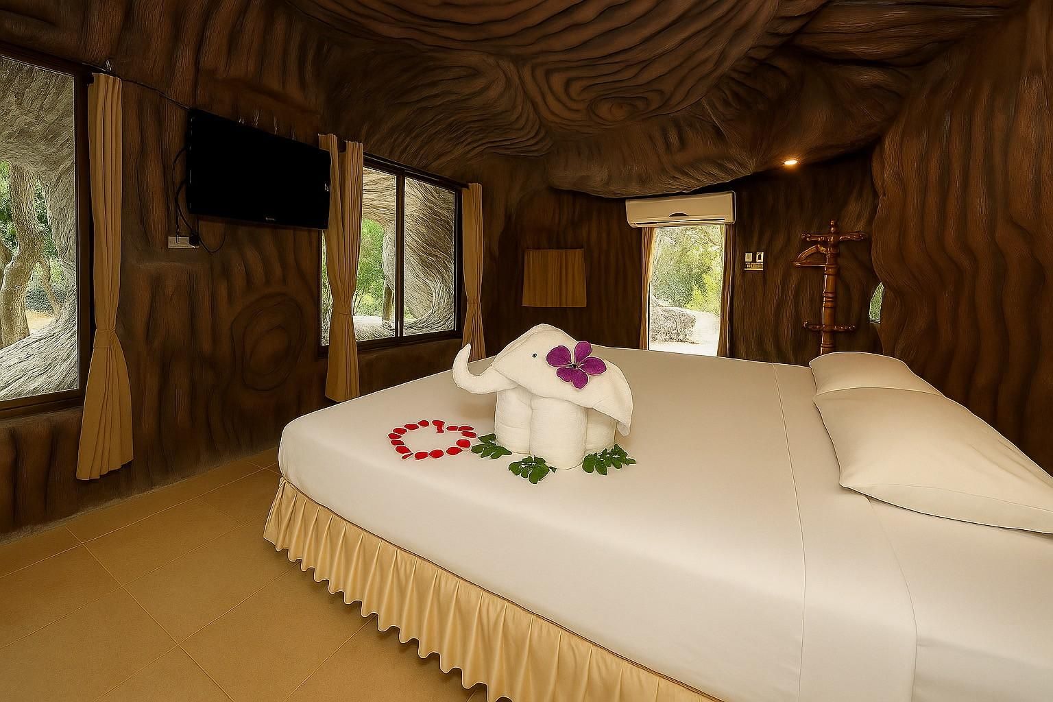 Superior - 1 Double Bed with River View