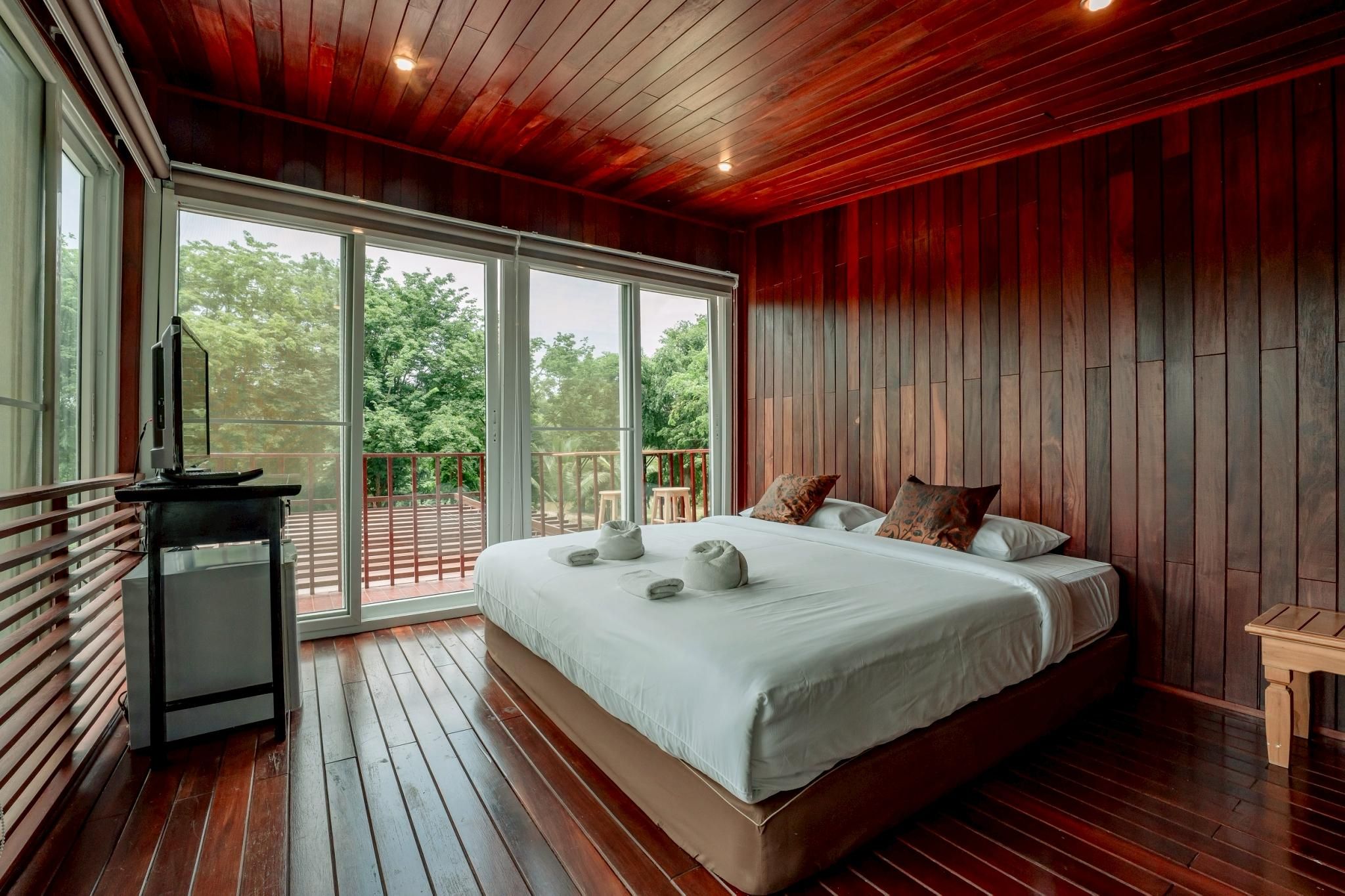 Family Pool Villa