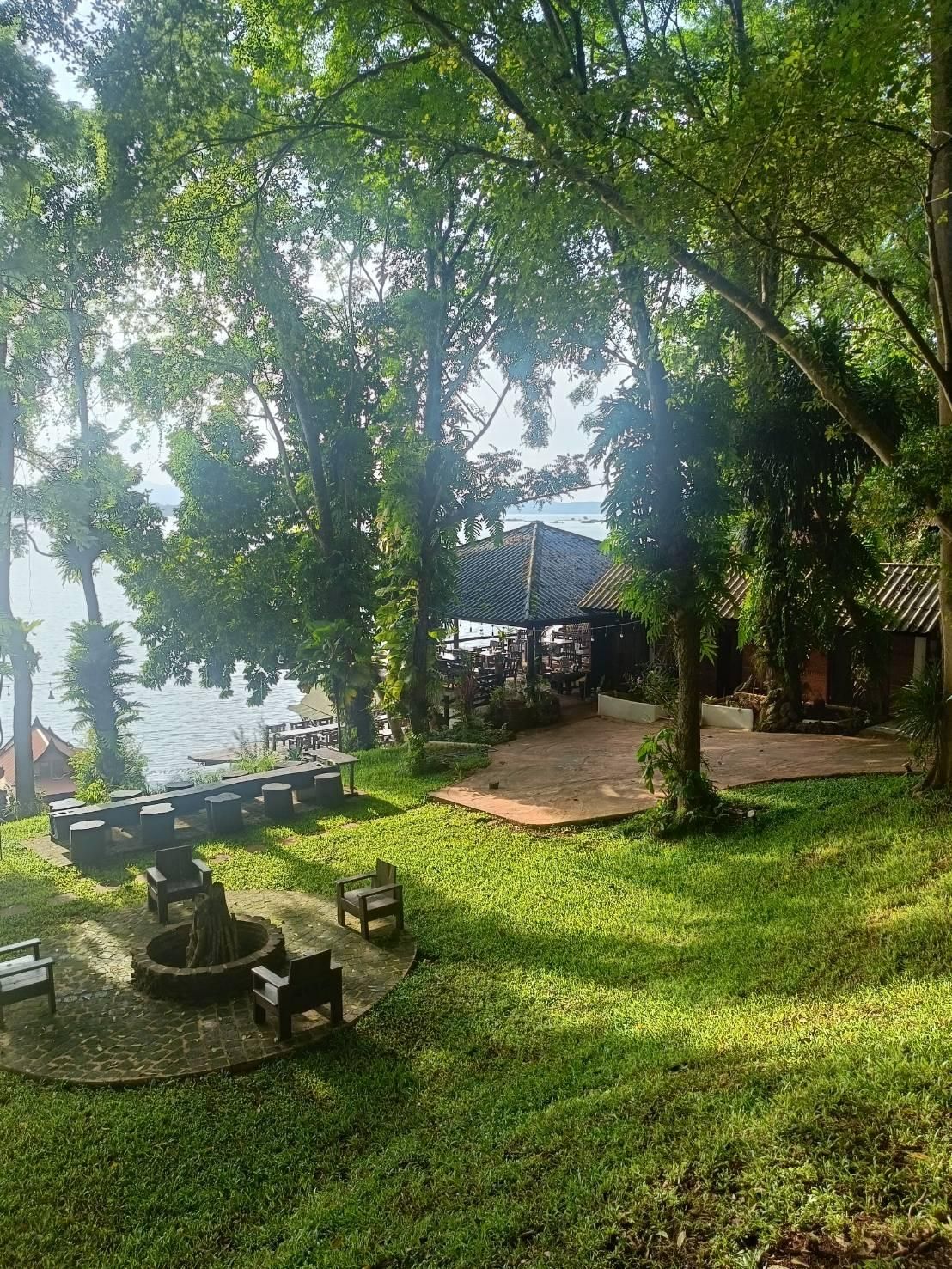 Executive River View