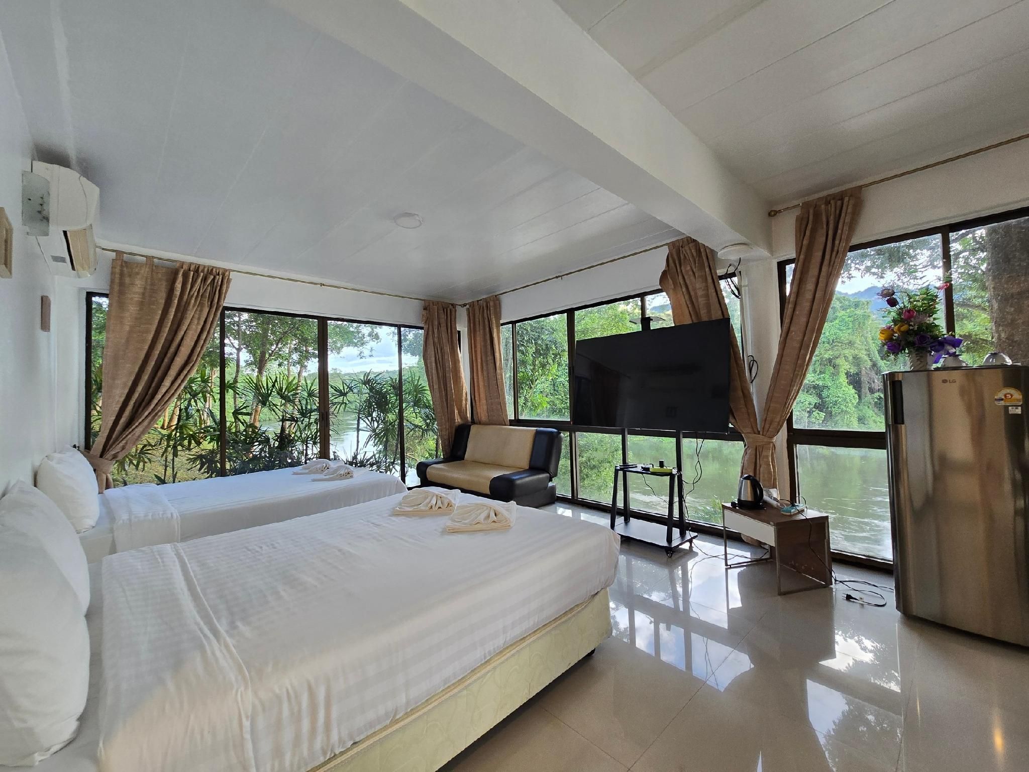 Deluxe River View