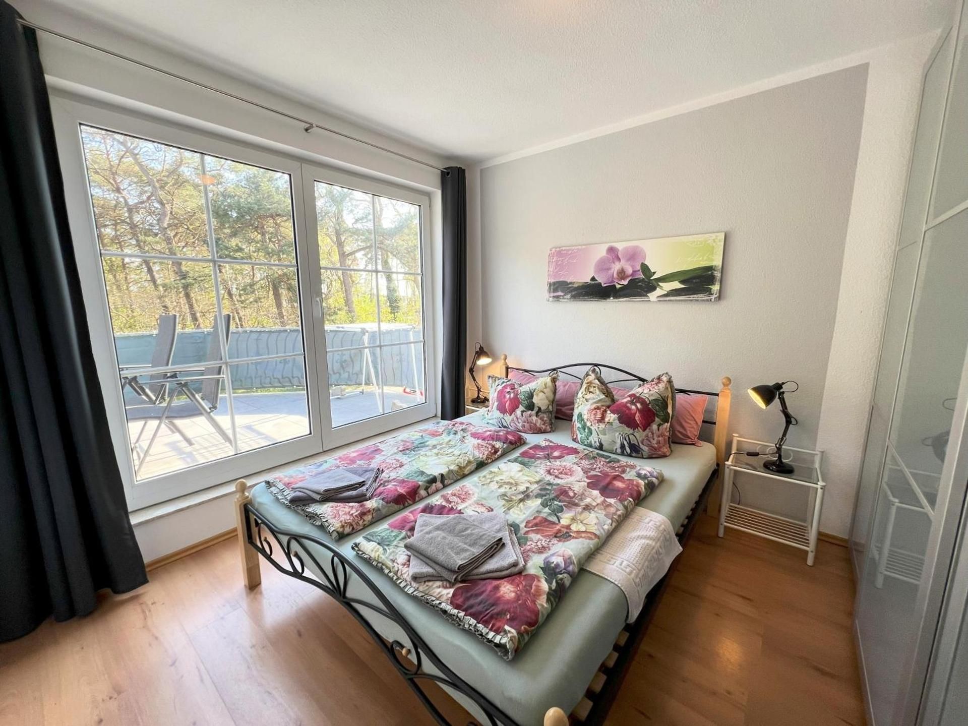 Apartment with Balcony