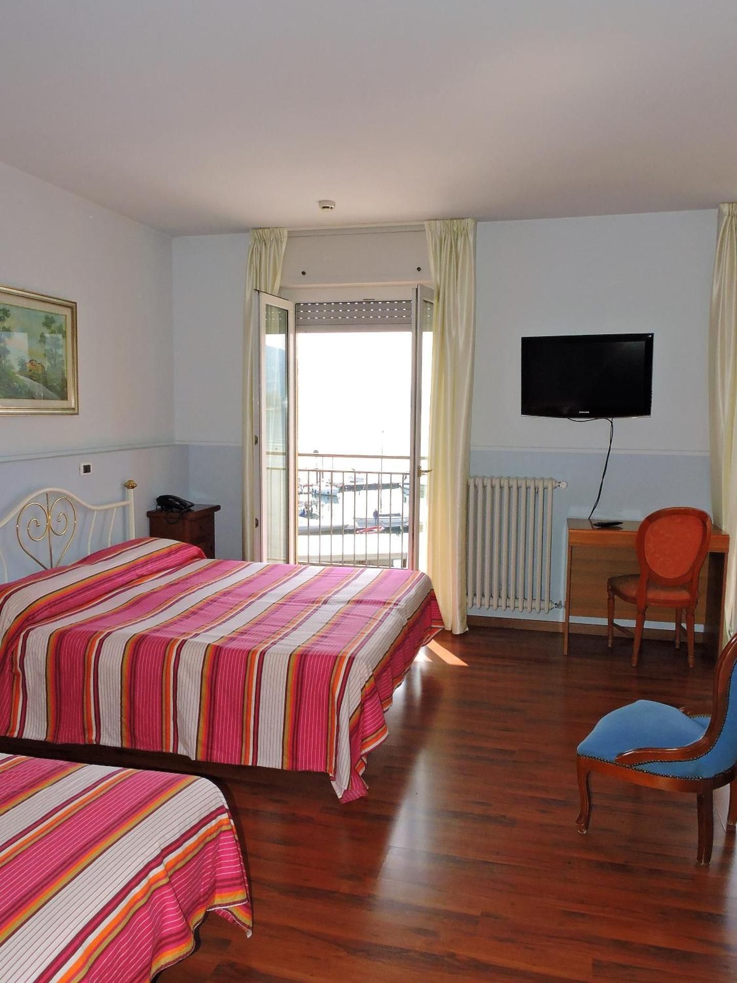 Triple Room with Lake View