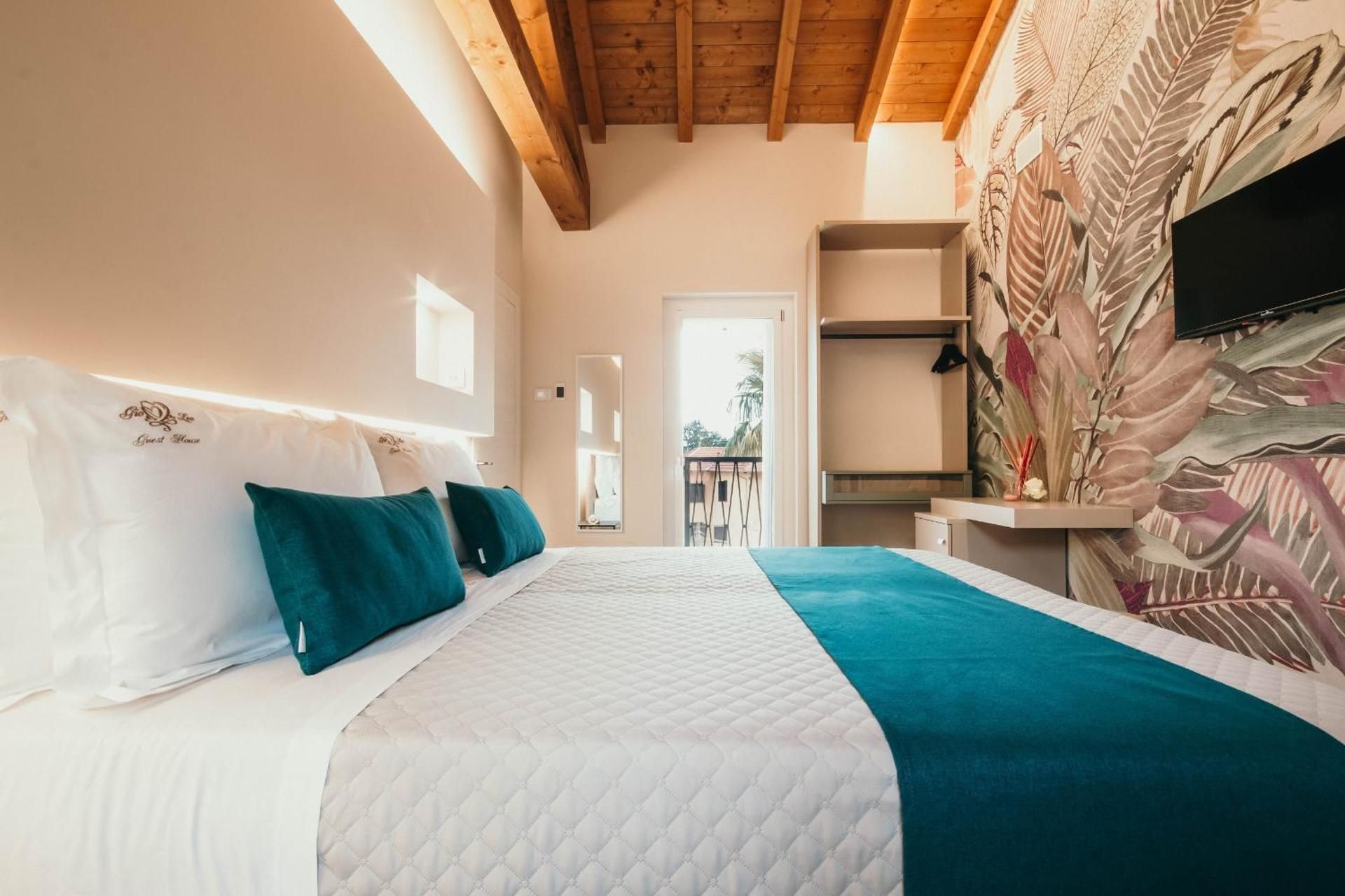 Deluxe Double or Twin Room with Garden View
