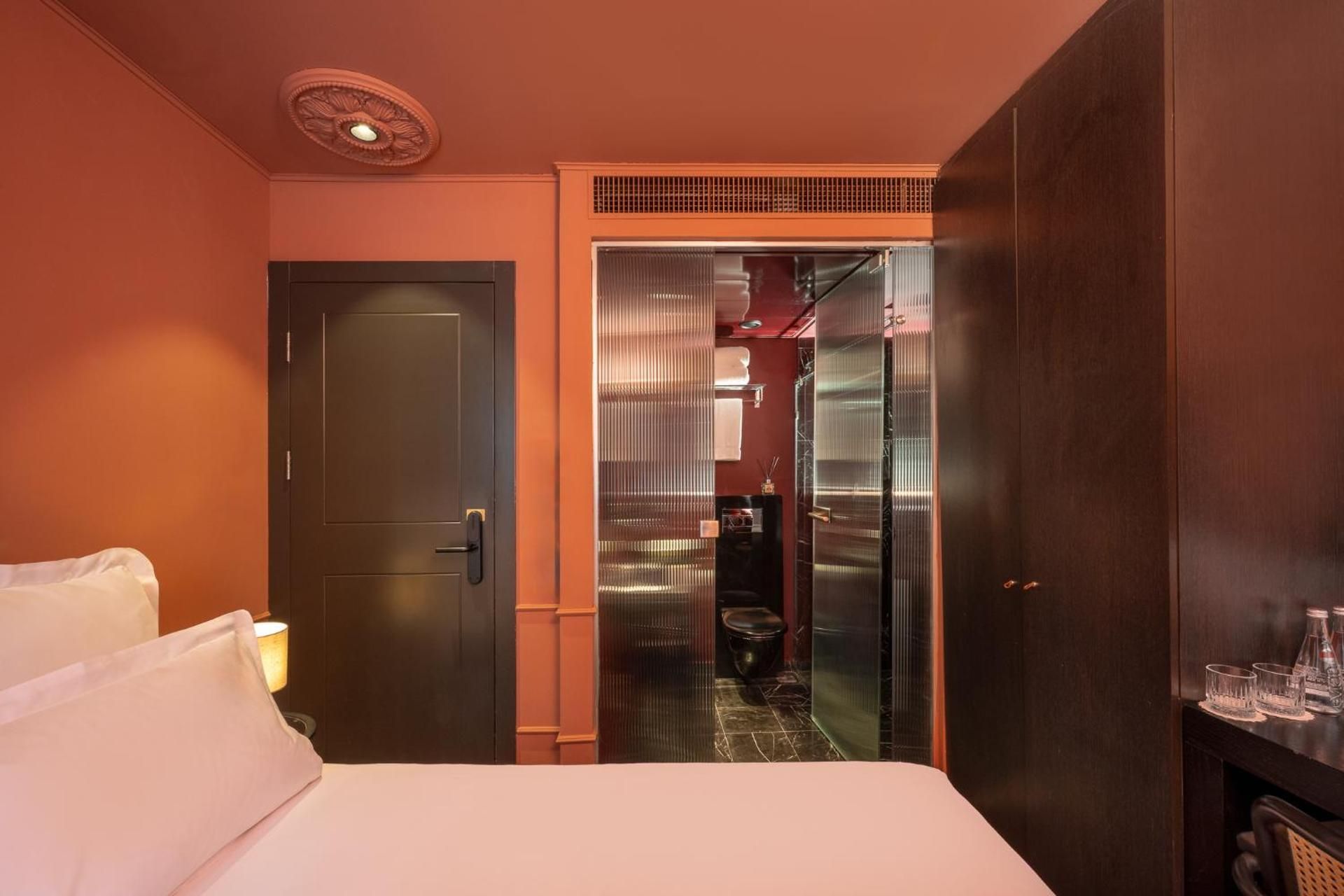 Comfort Room