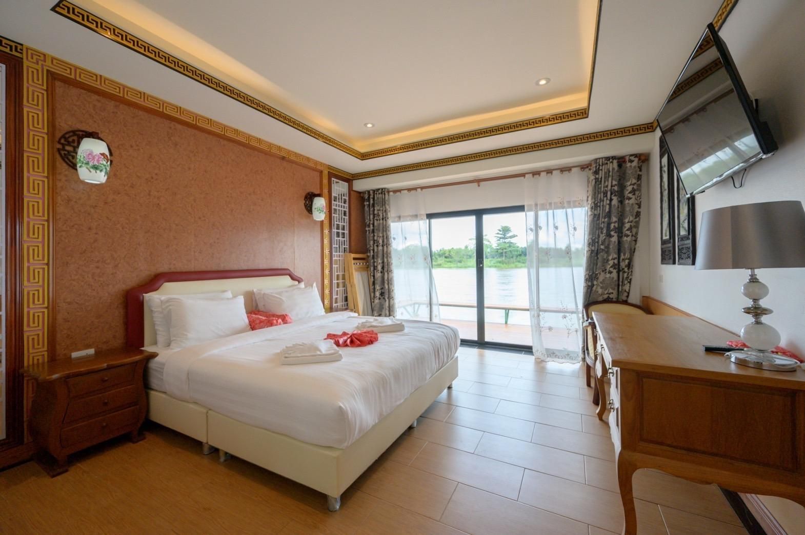 Deluxe River View 1 Bedroom