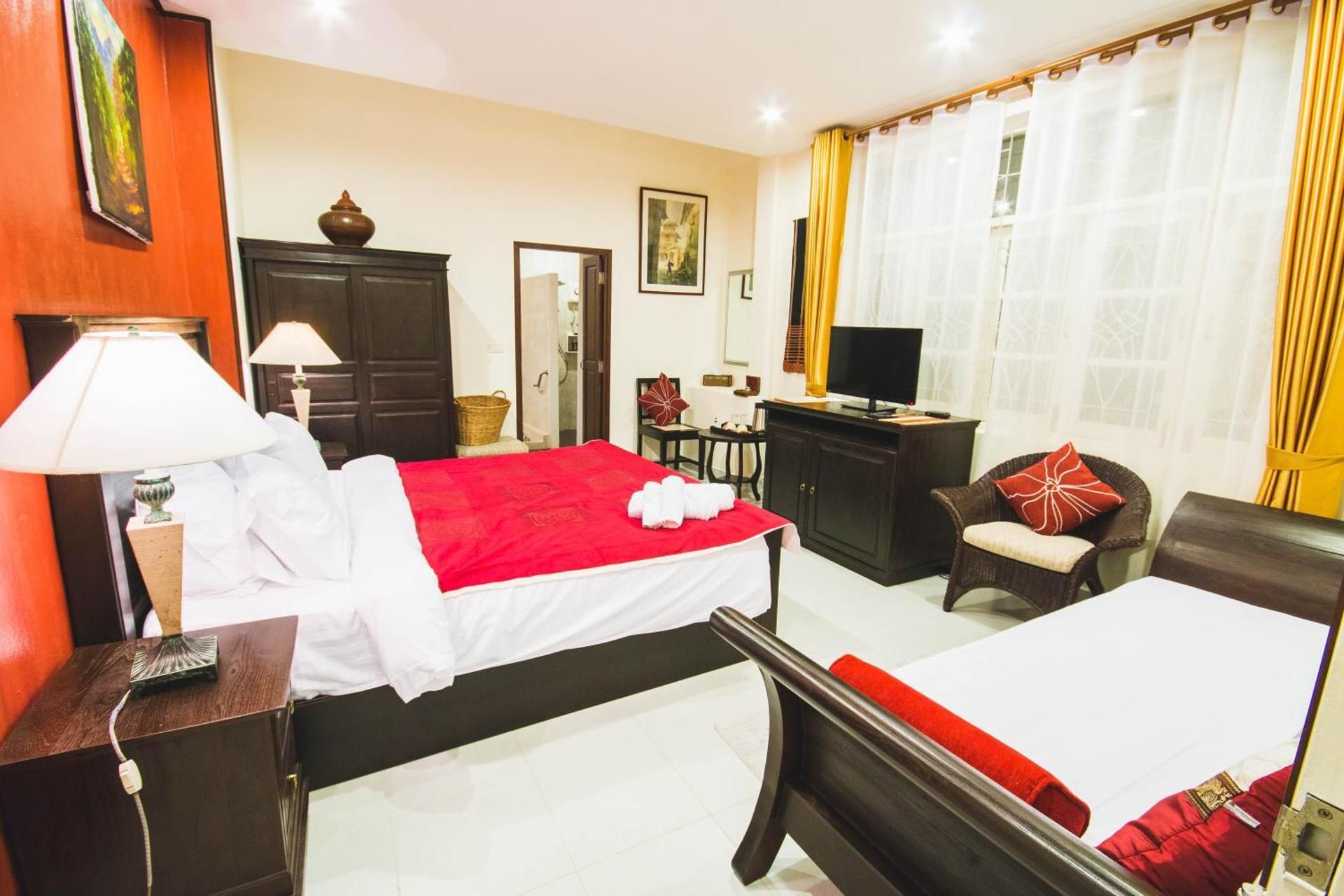 Triple Room with Bath