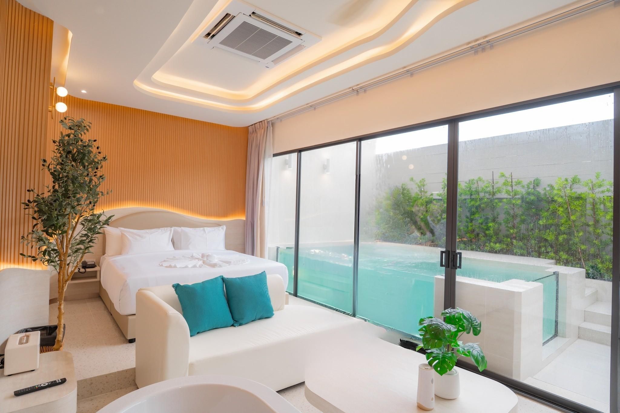 Grand Pool Villa