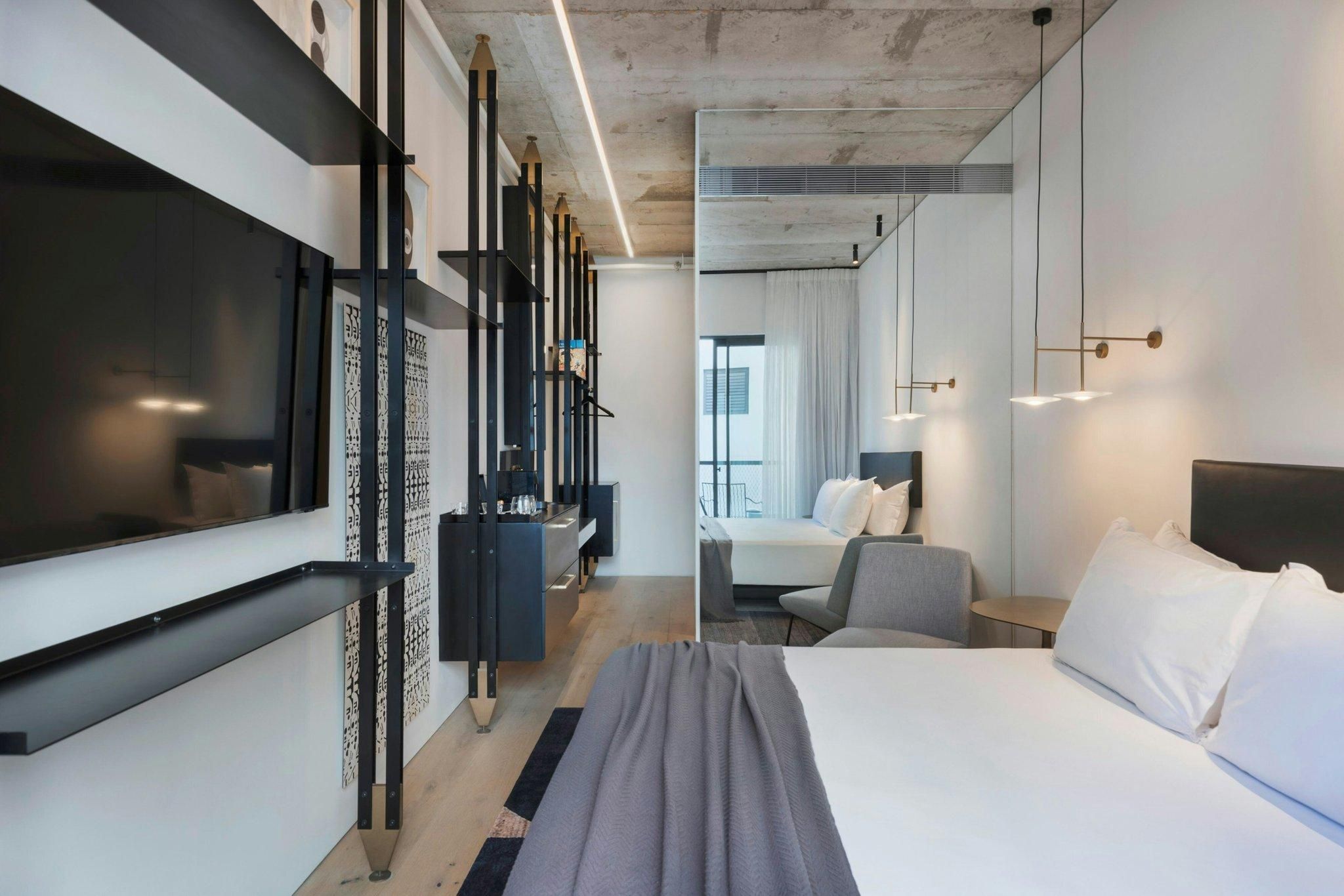 Montefiore Deluxe Room, Guest room, 1 Queen, City view, Balcony