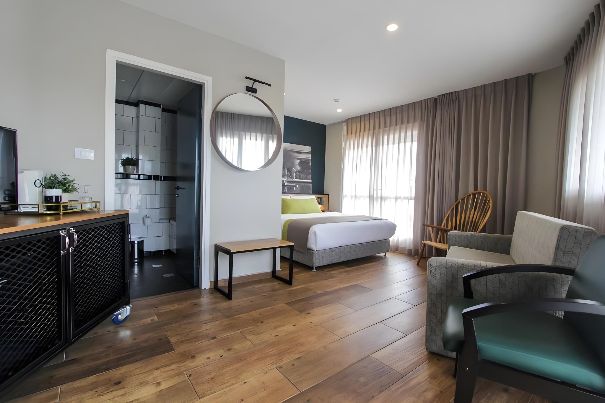 Deluxe Suite Balcony