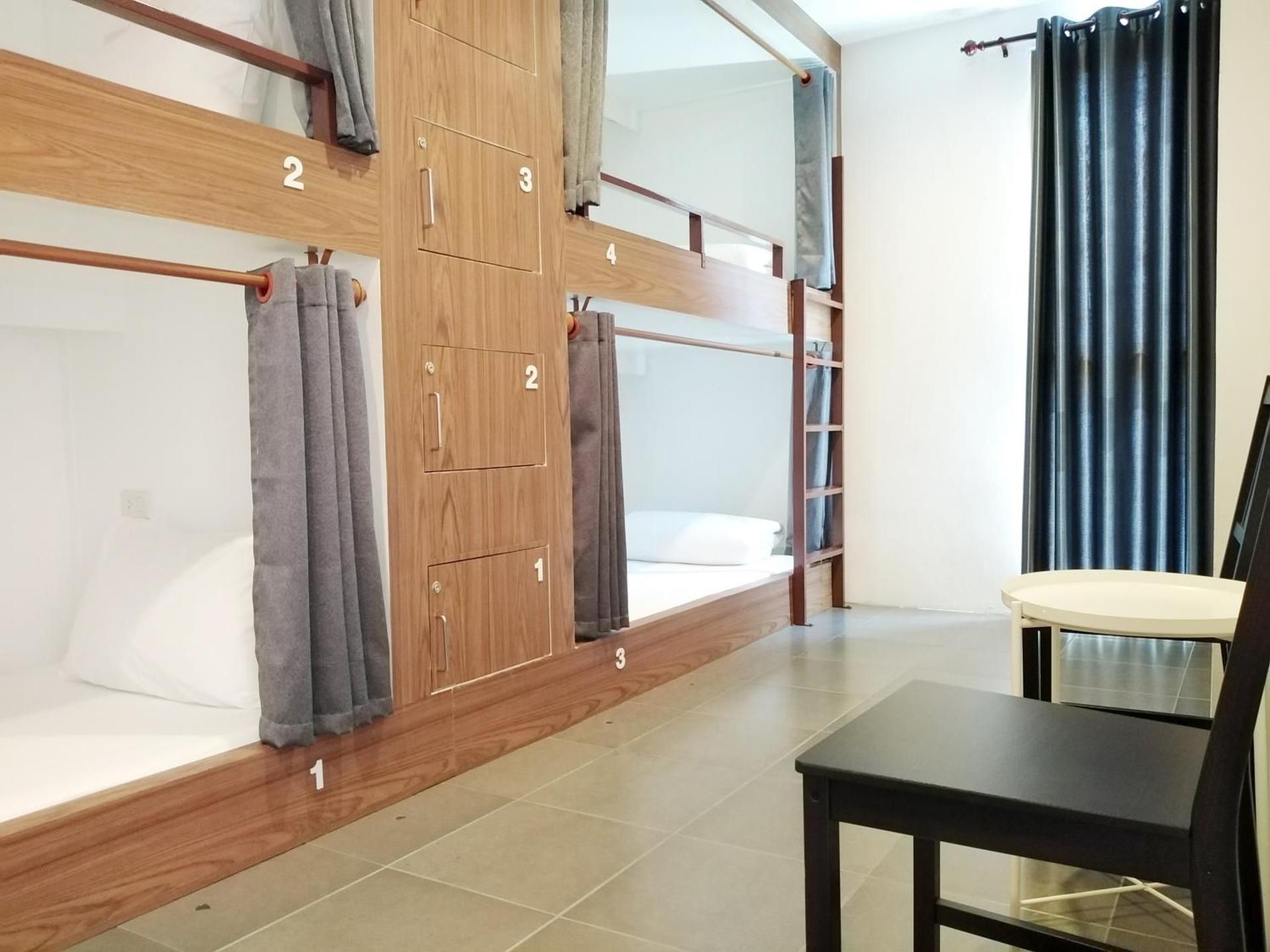WEE HOSTEL 4-Bed Mixed Dormitory Room 3