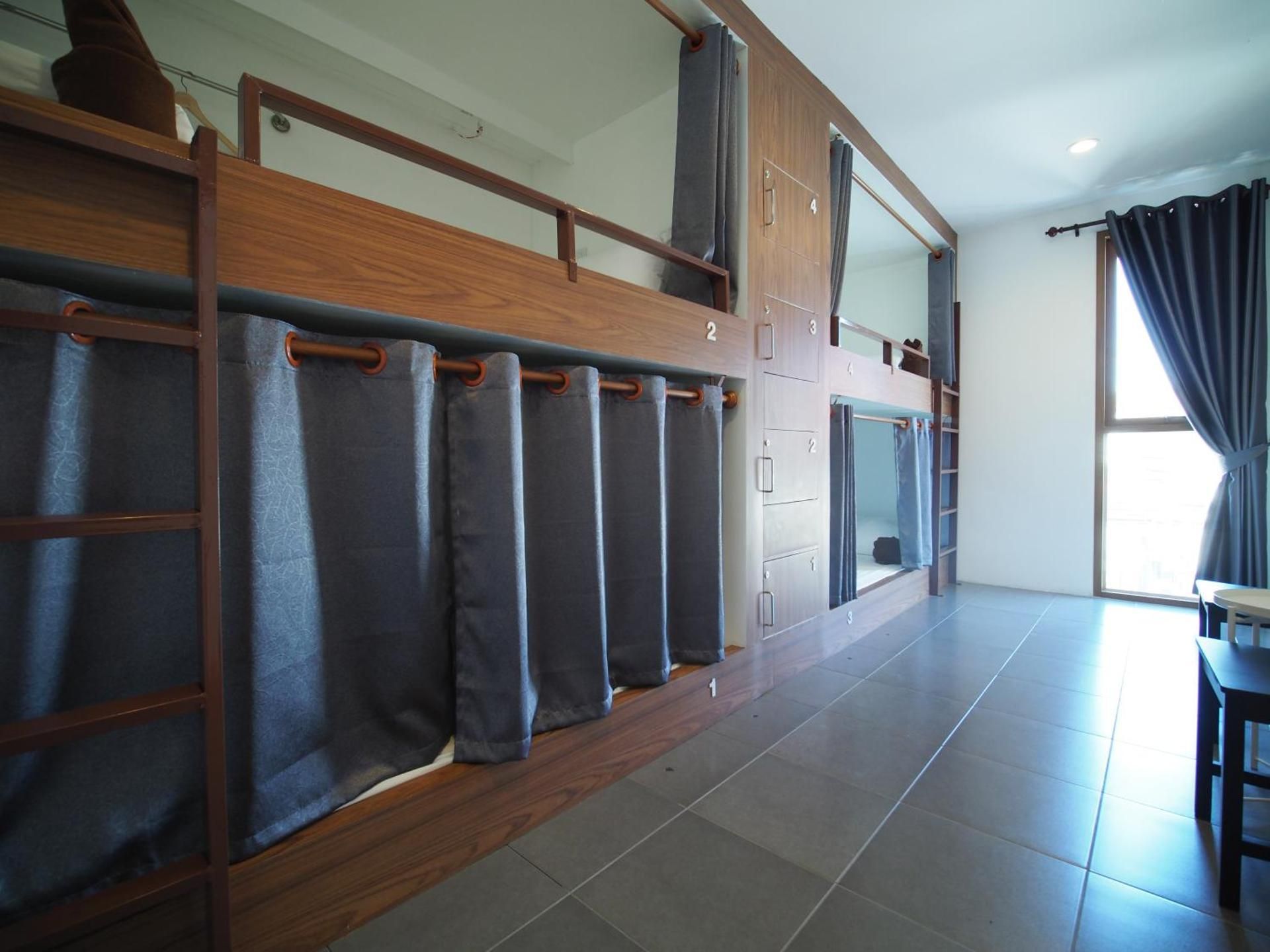 WEE HOSTEL 4-Bed Mixed Dormitory Room