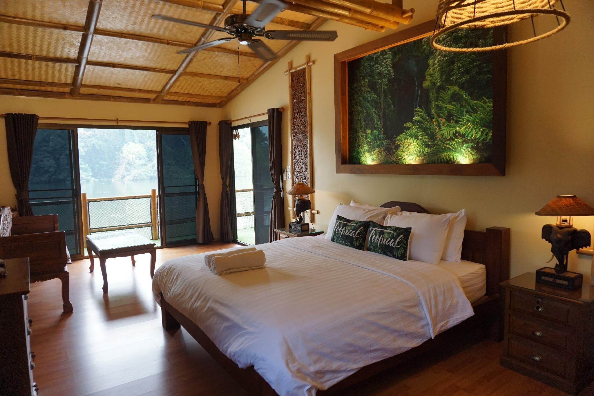 Suite Room with Balcony