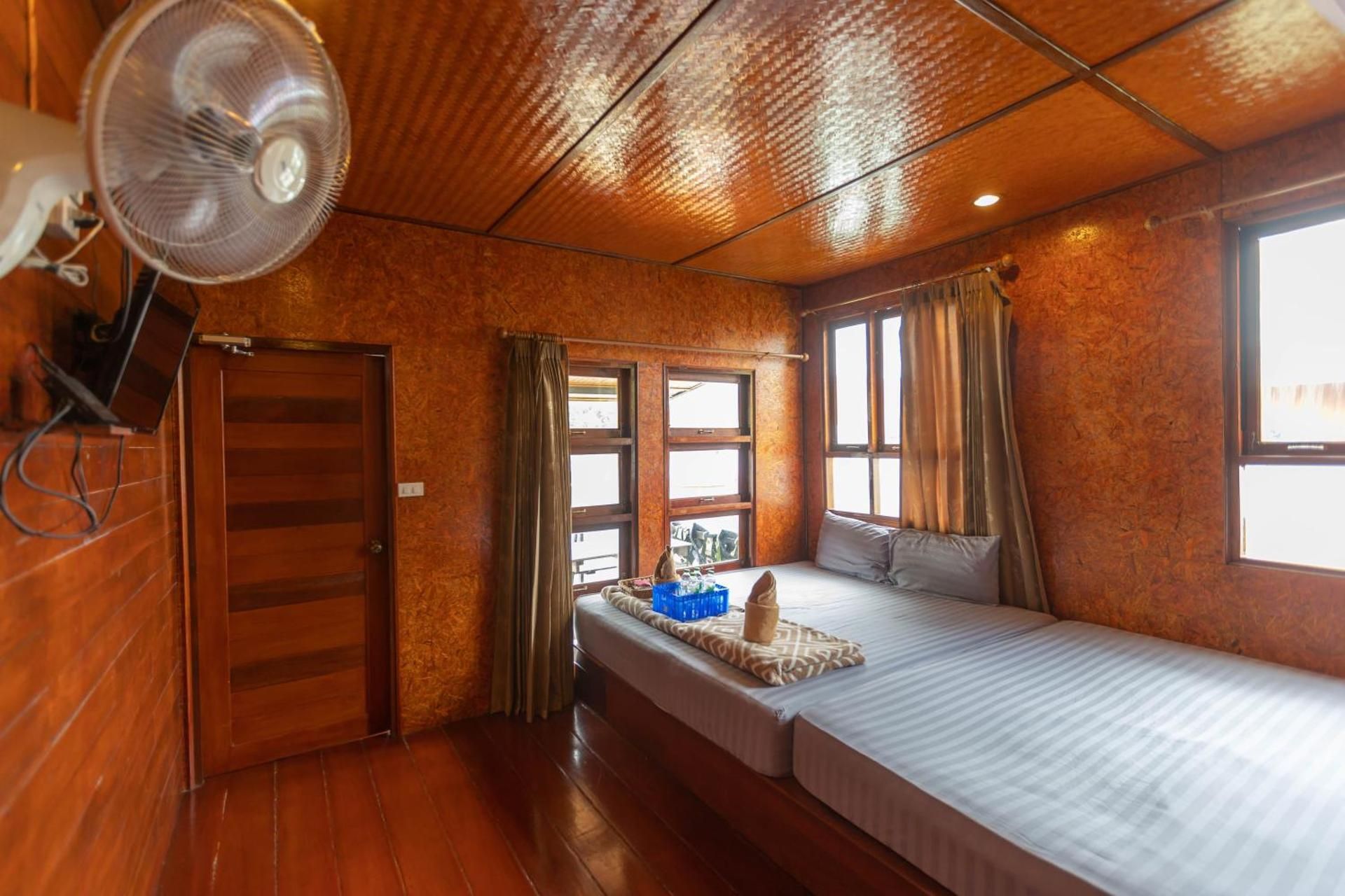 Double Room with Lake View
