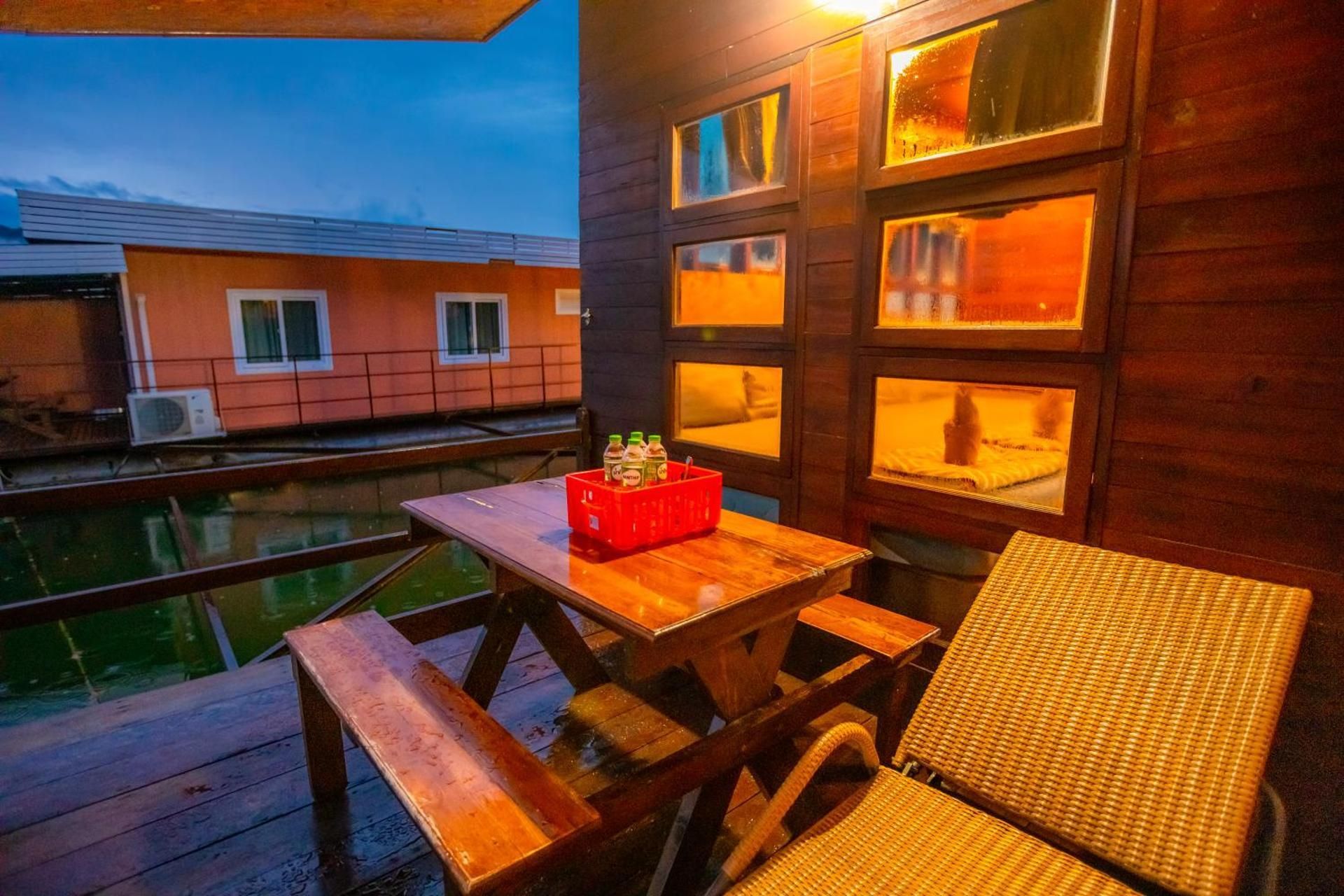 Quadruple Room with Lake View