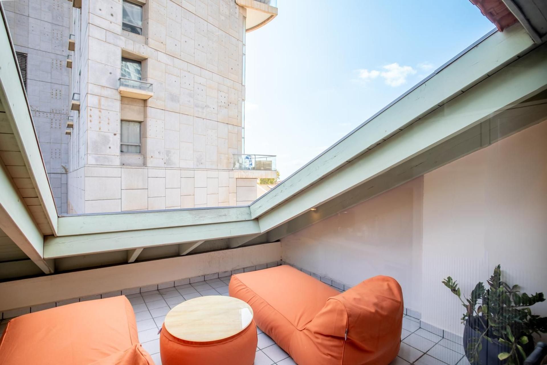 Gutman Balcony