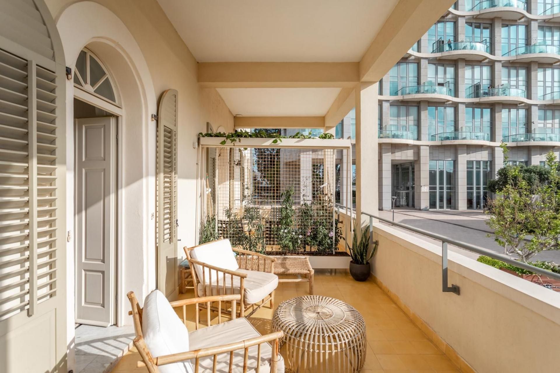 Gutman Terrace