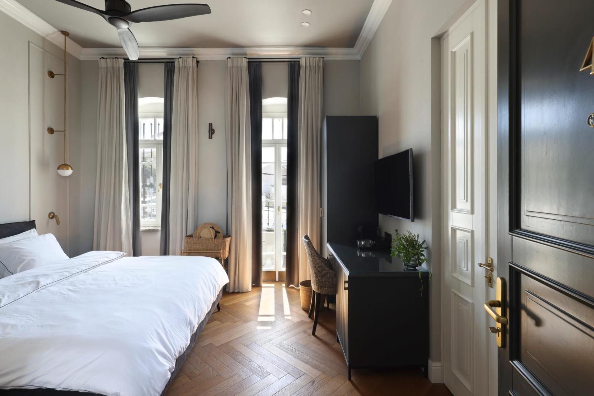 Deluxe Premium Room