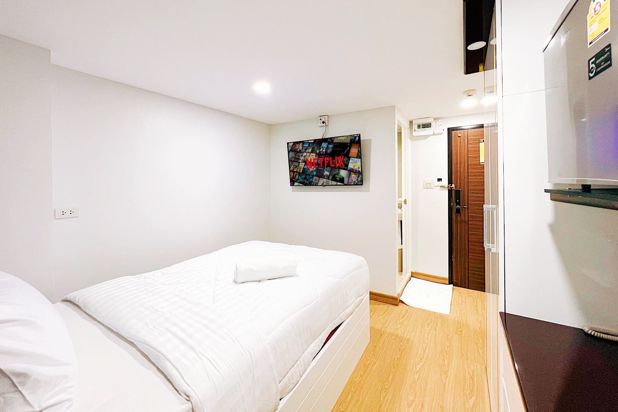Single Room (Main Building)
