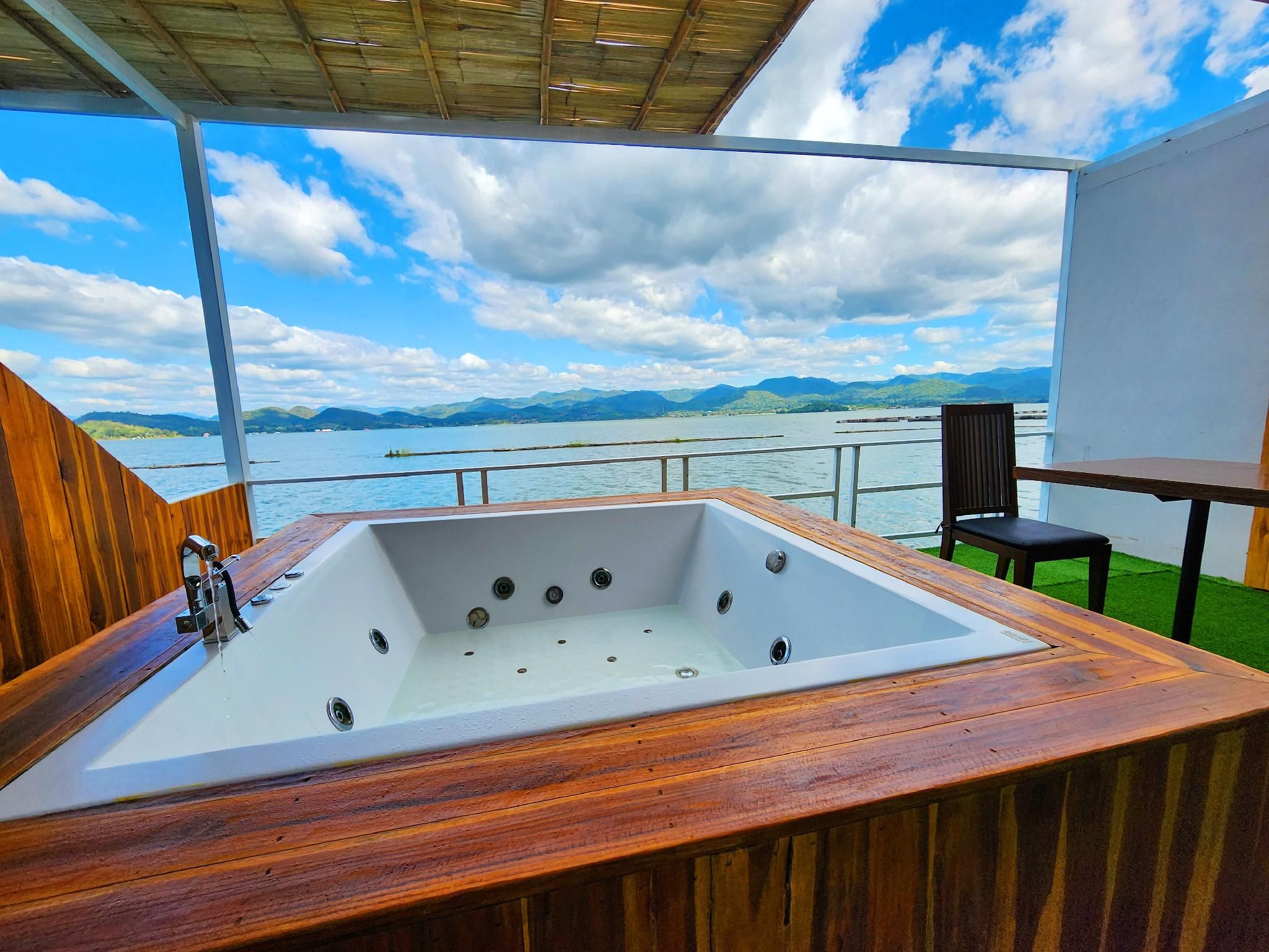 Suite with Spa Bath