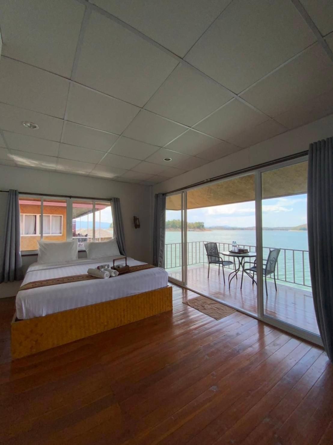 Double Room with Lake View